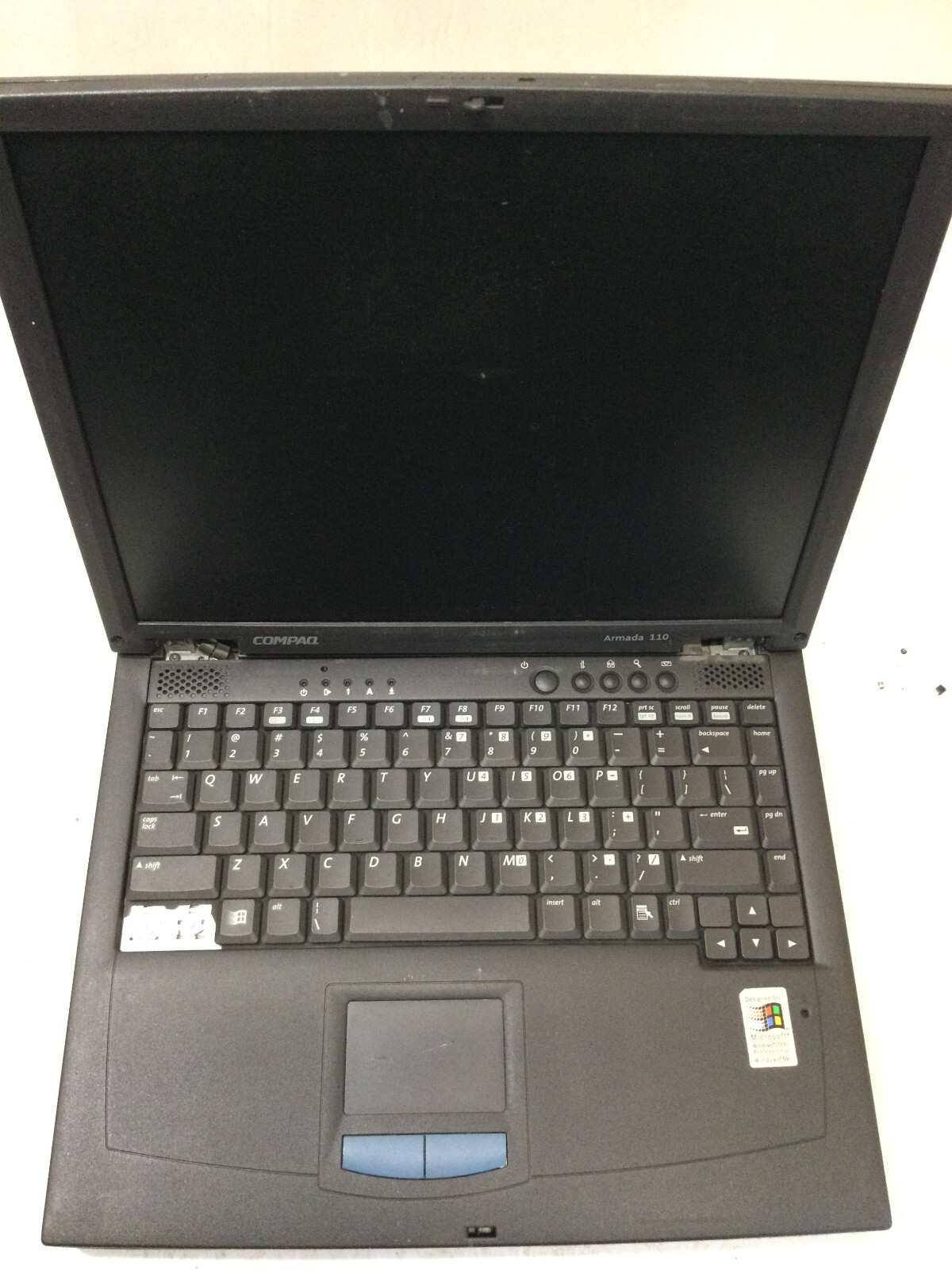 COMPAQ ARMADA 110-PP2100 – FOR PARTS – 256MB RAM – INTEL PENTIUM – READ DESC -BB