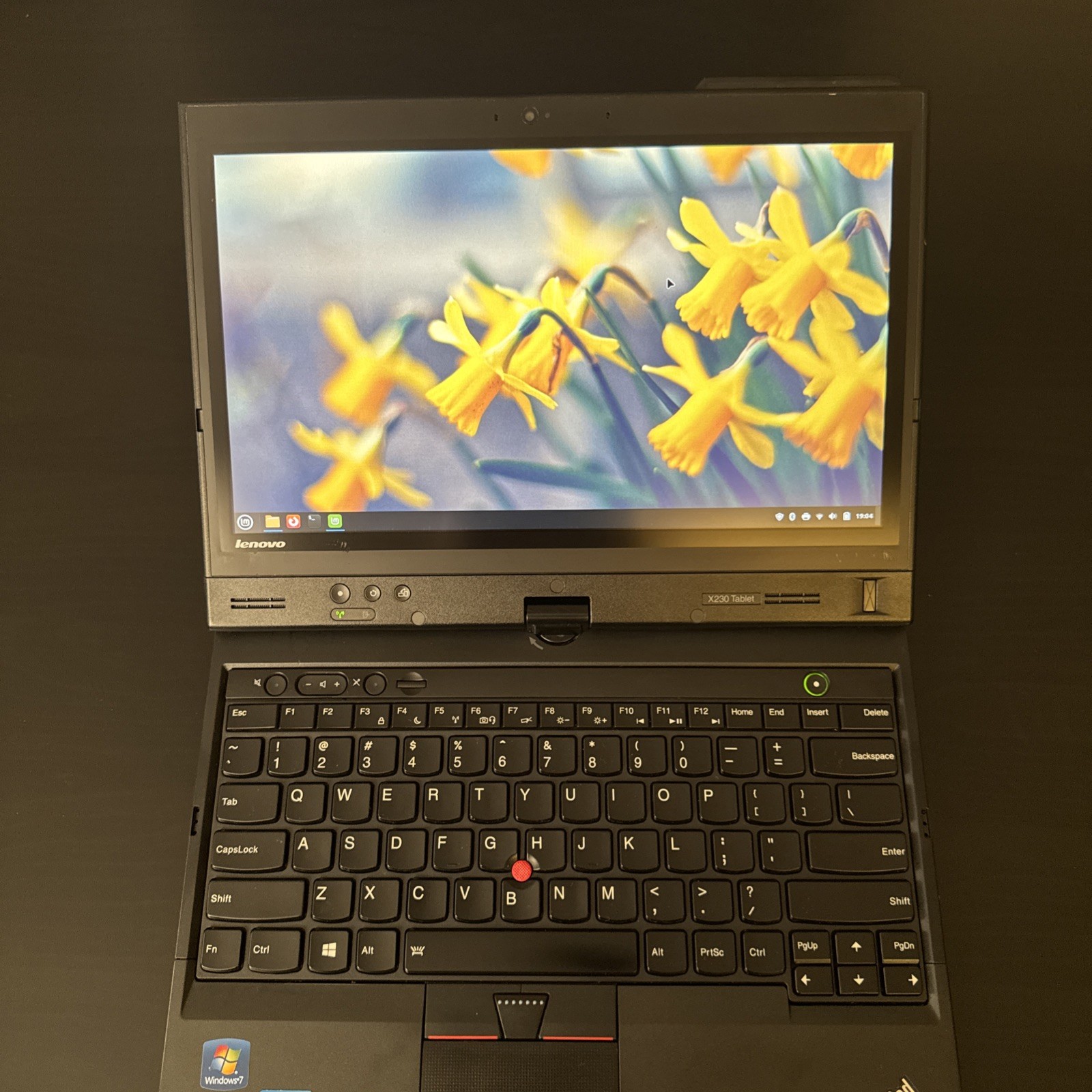 Lenovo ThinkPad X230 | i7 | 1TB SSD | Linux Mint | 8B RAM | Kingsener Battery