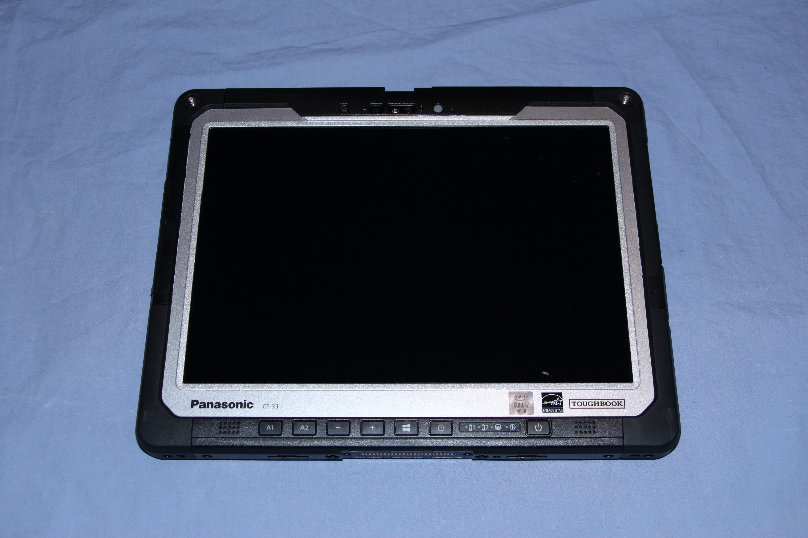 Panasonic Toughbook CF-33 MK2 i7-10810U 16GB/512GB/GPS/4G LTE/Serial/Keyboard