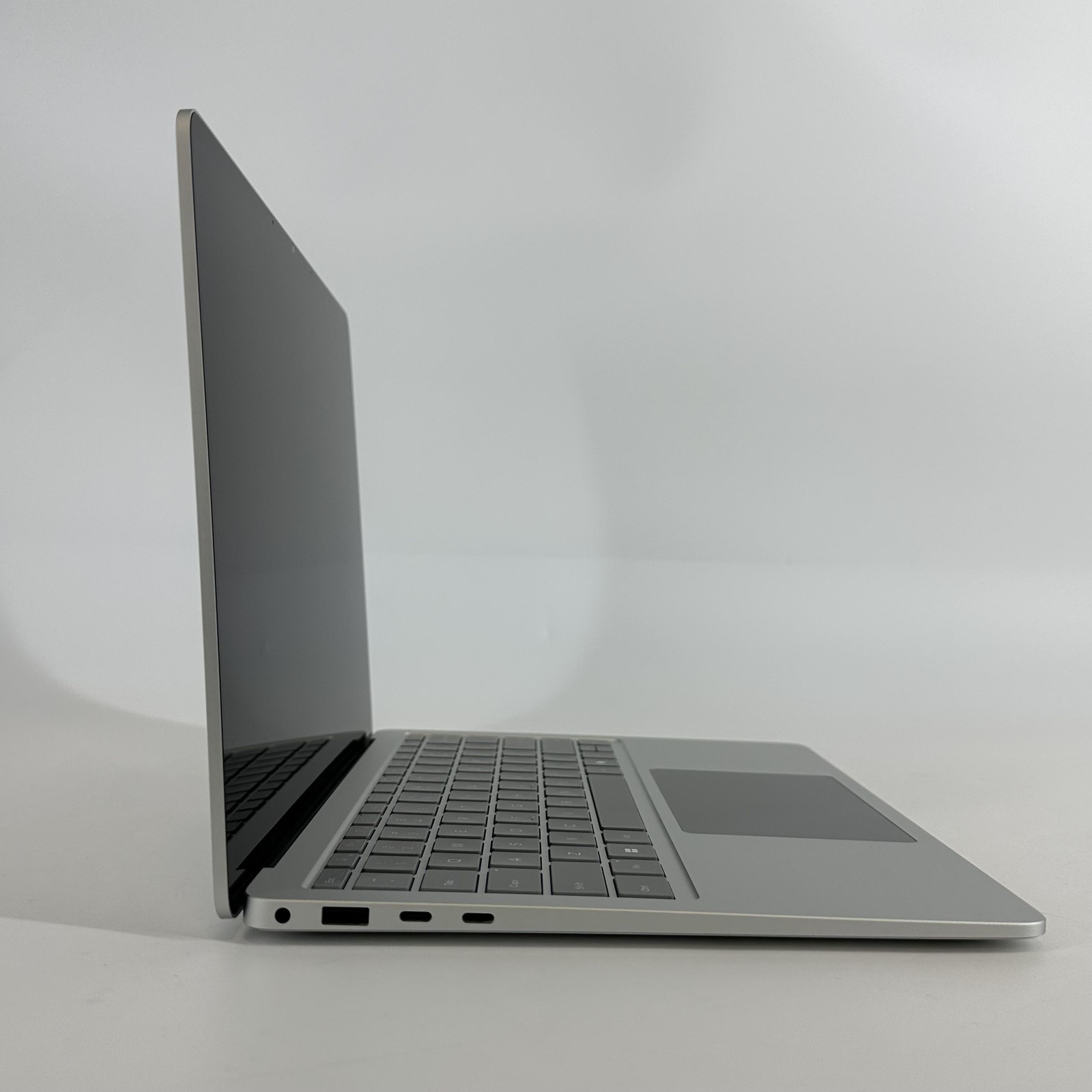 Microsoft Surface Laptop 7 13 2K TOUCH 2.1 GHz Ultra 5 236V 16GB 256GB Excellent