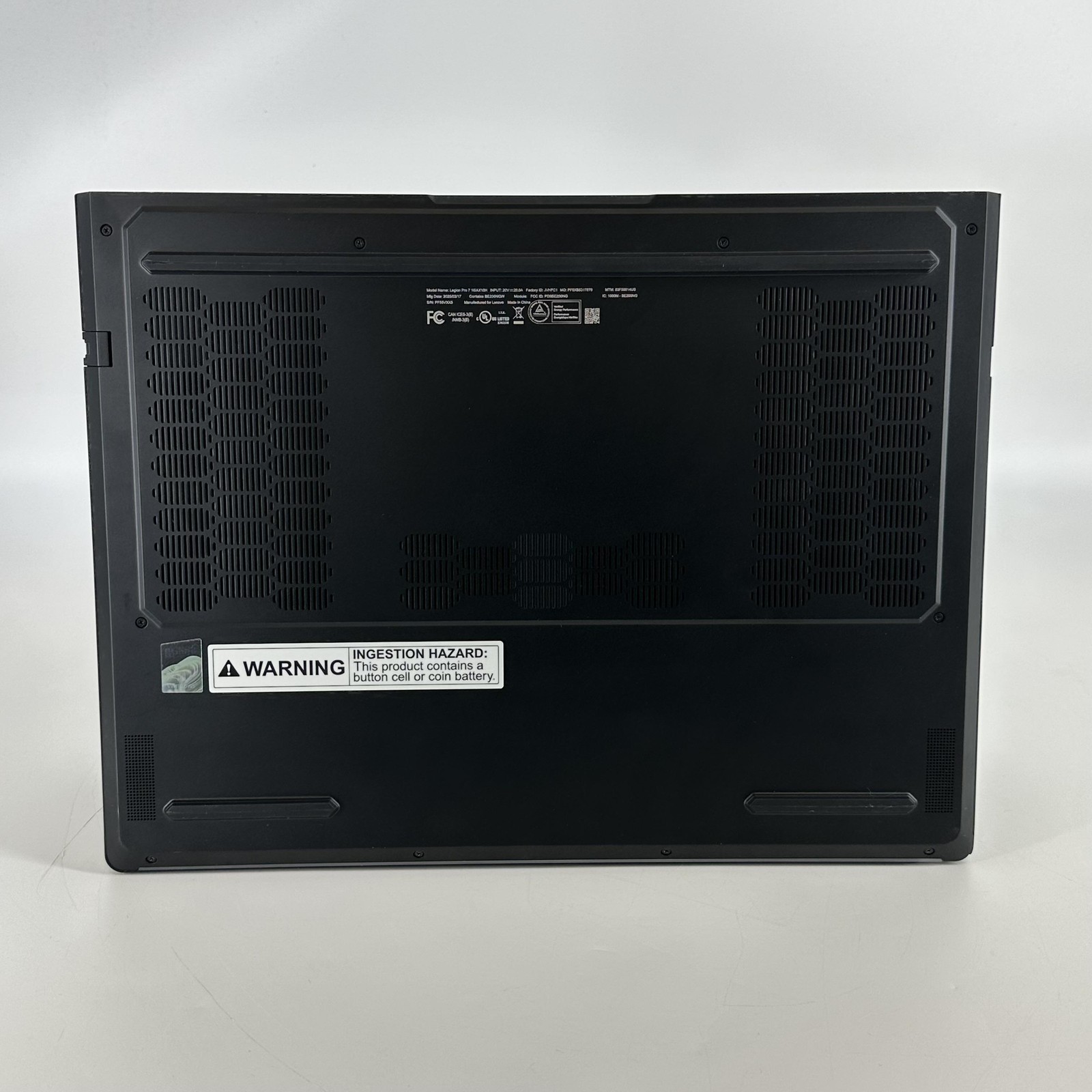 Lenovo Legion Pro 7i 16 QHD+ Ultra 9 275HX 32GB 1TB/1TB RTX 5080 – Split Frame