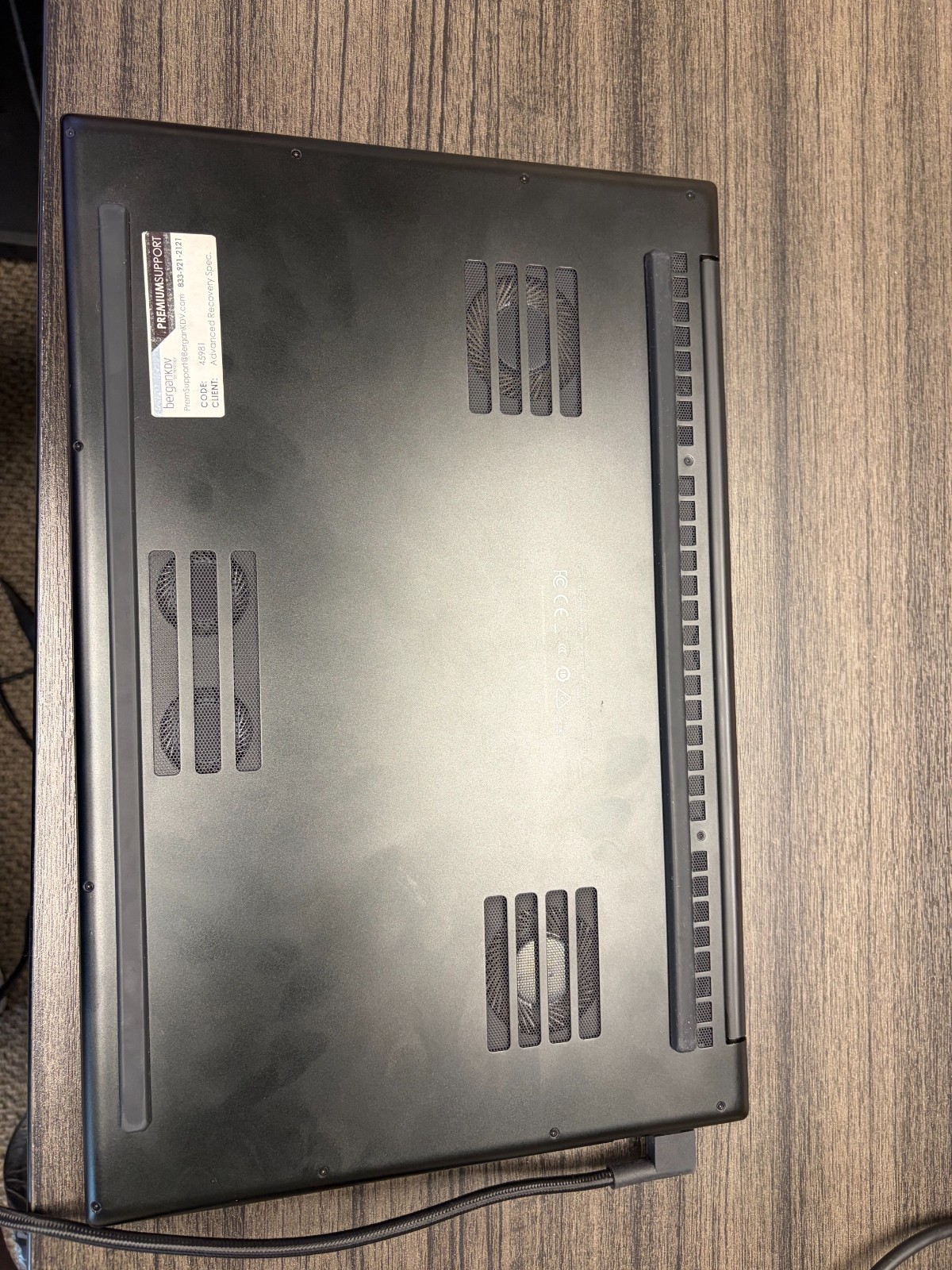 Razer Blade 17 RZ09-0406 i9-11900H 32GB 1TB SSD RTX 3080 Gaming Laptop