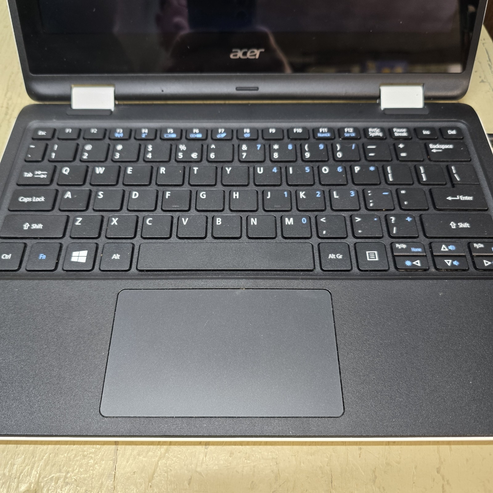 Acer Aspire R3-131T 11.6in Touch Laptop Boot Loop Stuck On Logo Parts Repair