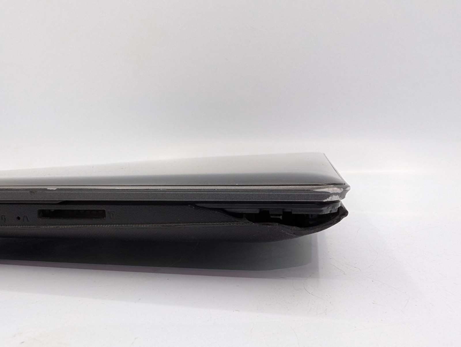 Lenovo IdeaPad 310-15IKB 15.6″ Display Intel Core i7-7500U 4GB RAM Black Laptop