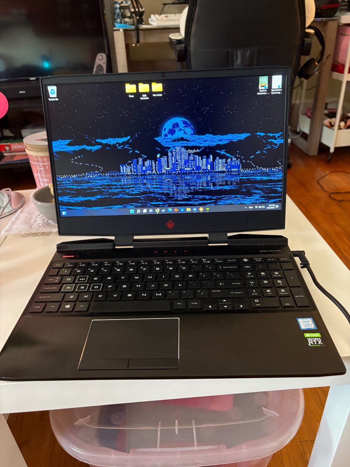 HP Omen 15 (Core i7, NVIDIA GeForce RTX 2060 Graphics 1TB, 128 GB, SSD, 16GB.