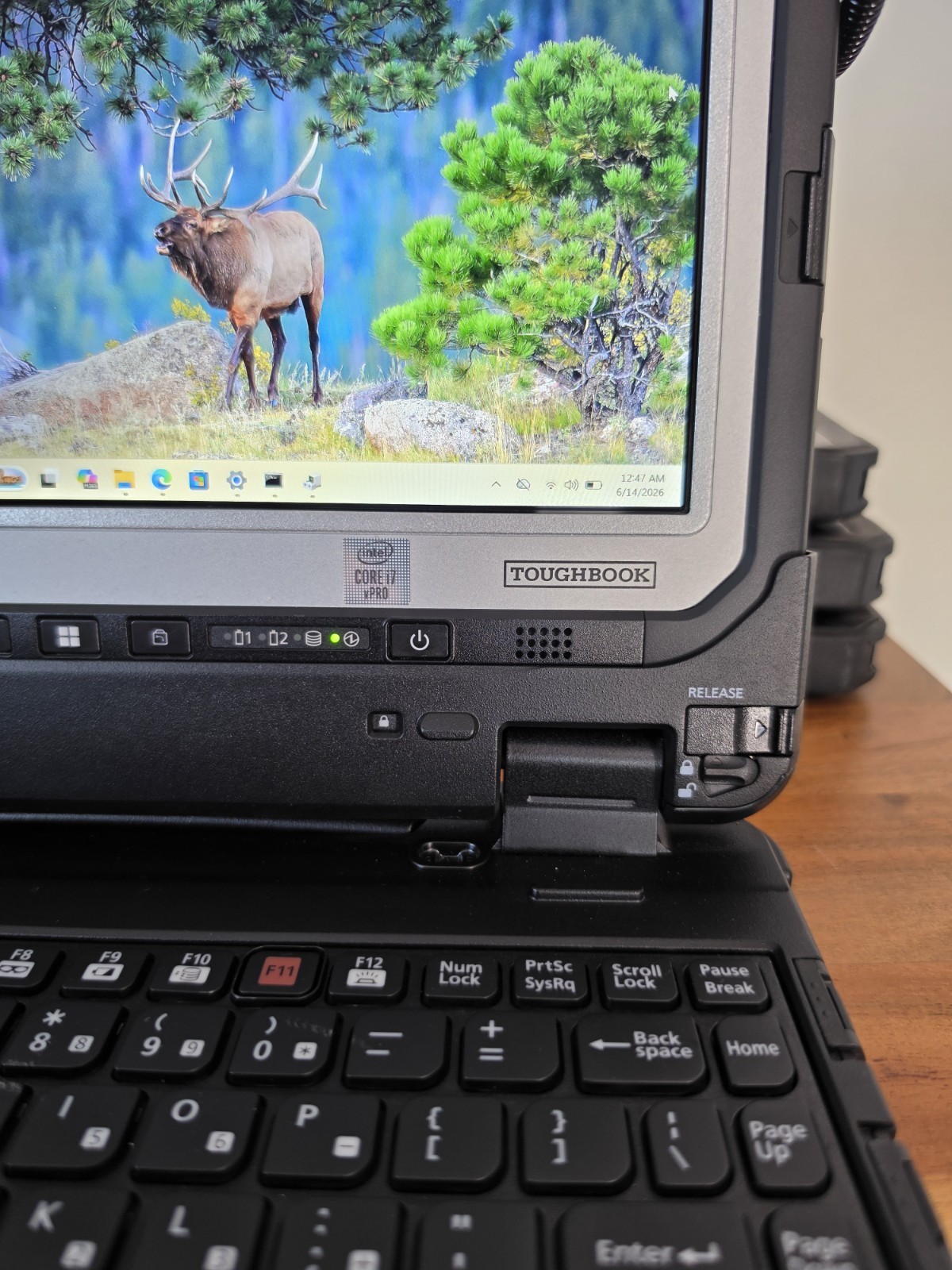 Panasonic Toughbook CF-33 Mk2 i7-10810U 32GB 1TB NVMe 4G LTE Only 100 Hours