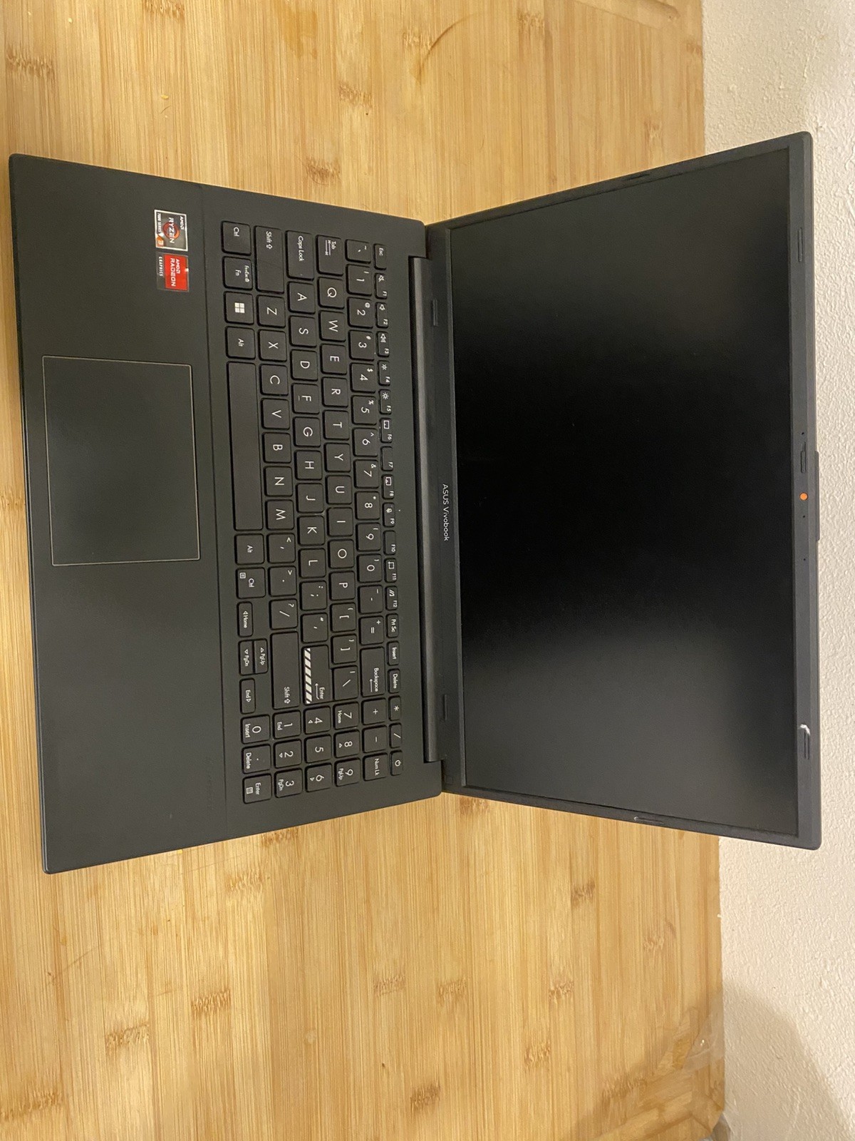 Asus Vivobook Laptop 15.6″ 8GB RAM, 128GB, AMD Ryzen 3 7320U Black E1504FA-AS33