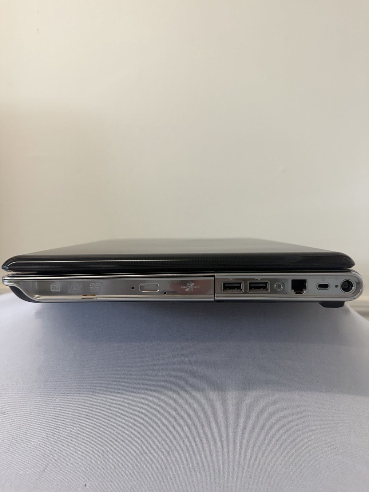 HP Pavillion dv5 Laptop – Good Screen – Intel Duo T5800 – RAM 4GB – Read Des