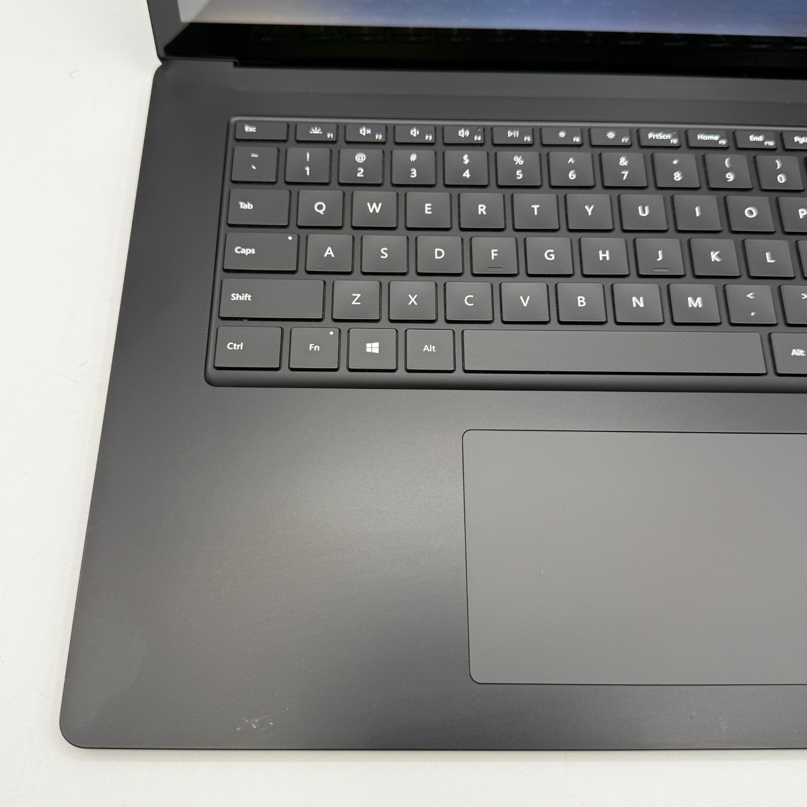 Microsoft Surface Laptop 3 15″ i7-1065G7 16GB 256GB SSD Win11 Pro Black FAIR