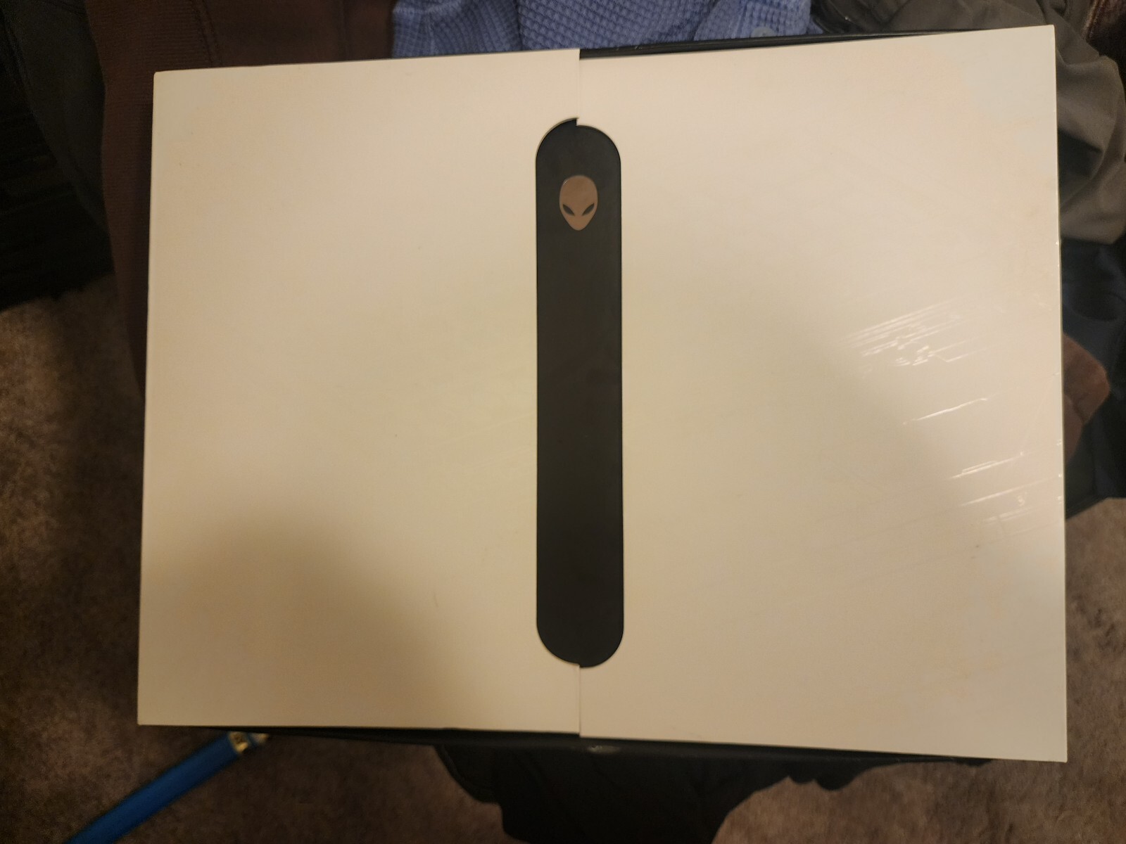 Alienware X17 R1, i7 11800h, RTX 3080, 32 GB RAM, OG Box, 2 TB SSD, RGB TouchPad
