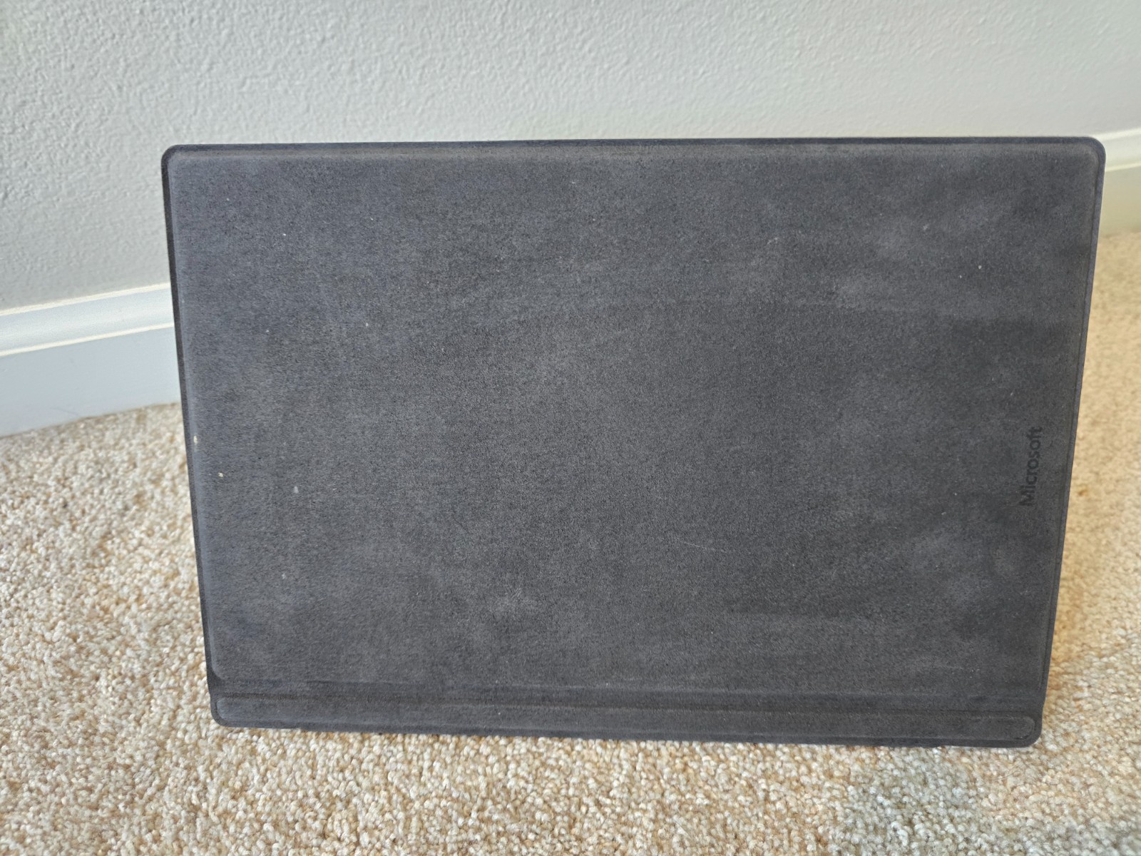 Microsoft Surface Pro 7 128GB SSD, 8Gb RAM, 12.3″, Win 11 Pro, 84% Batt. Health