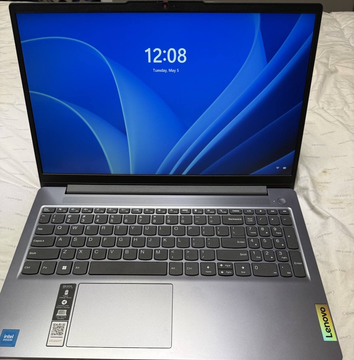 Lenovo IdeaPad Slim 3 15IAN8 Laptop 15.6″ Full HD Display, Intel Core I3