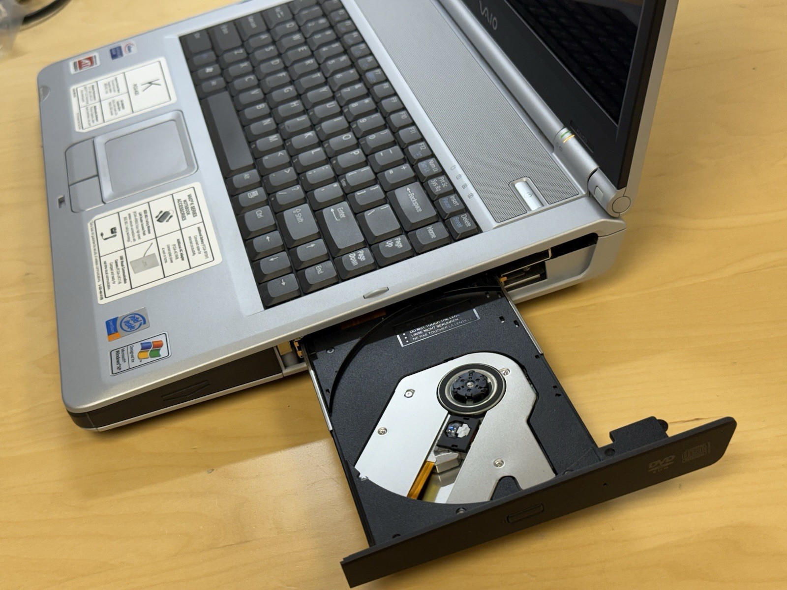 Sony Vaio Notebook Laptop PCG-9S1L PCG-K33 Boots To Bios *No HDD* Read