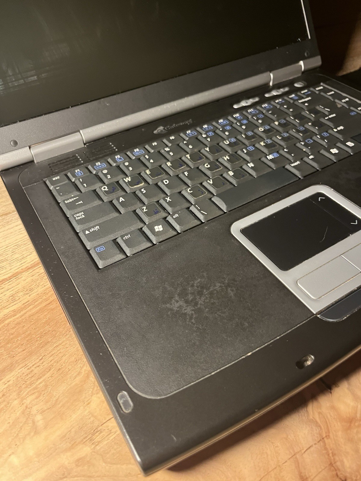 Gateway 7426GX Laptop AMD Athlon 64 3700+ 1GB RAM 100GB HDD Windows XP