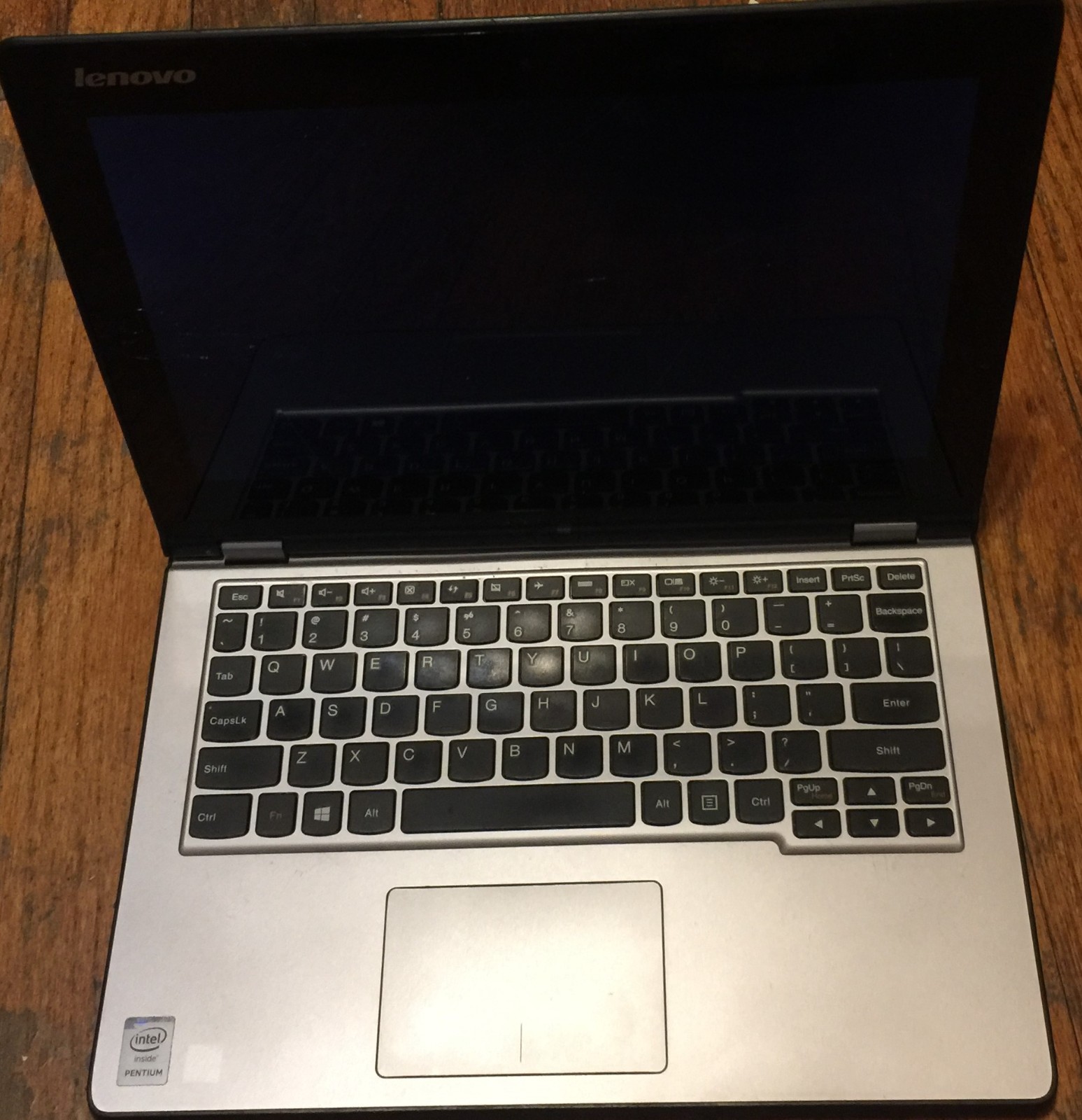Lenovo Yoga 2 11.6″ TouchScreen (CRACKED) – Intel Pentium N3540 / 4GB DDR/500GB