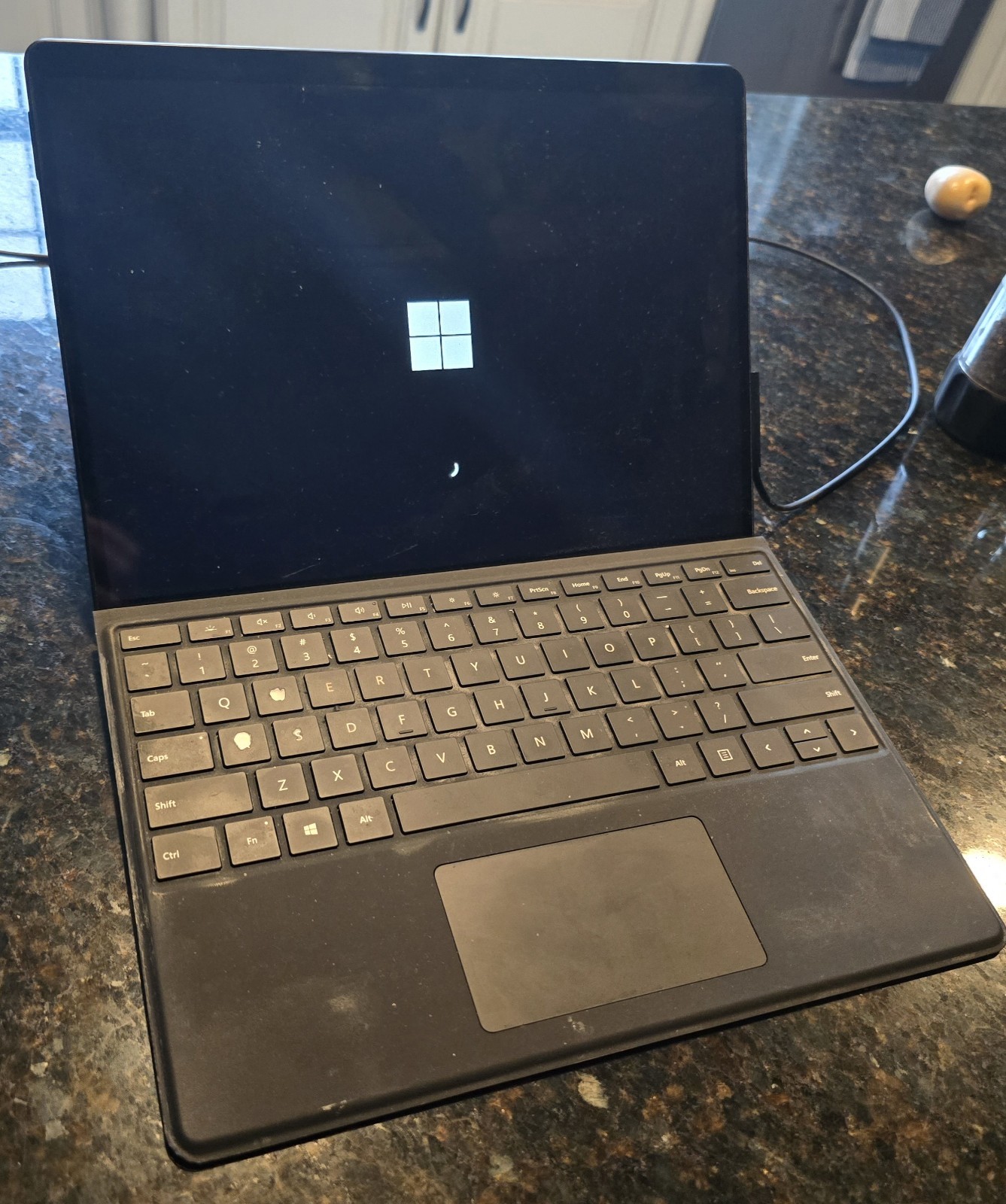 Surface Pro 8 (11th Gen) – i5‑1135G7 / 256GB SSD / 8GB RAM – Windows 11