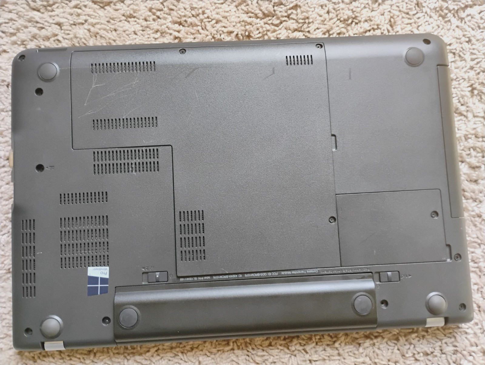 Lenovo ThinkPad E565 AMD A6-8500P 1.6GHz 8GB 500GB HDD 15.6″ w/Charger 20EYCTO1W