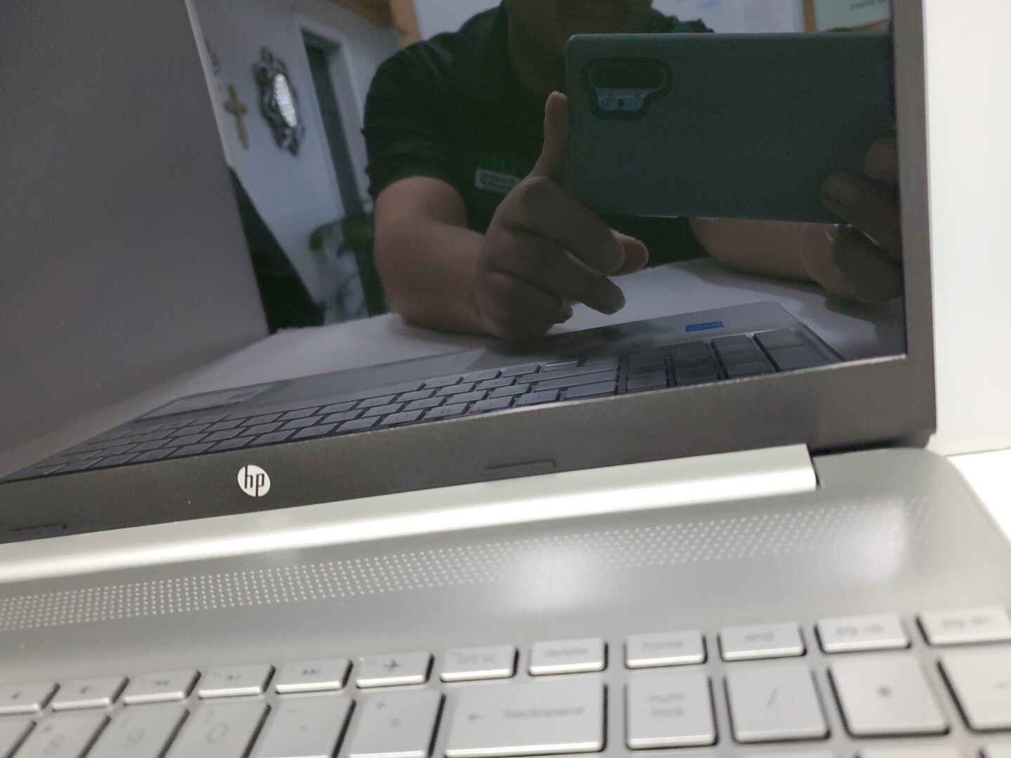 HP Laptop 15-dy2710nr 15.6″ Intel Core i3-1115G4 8GB, 512GB SSD, Windows 11 Home