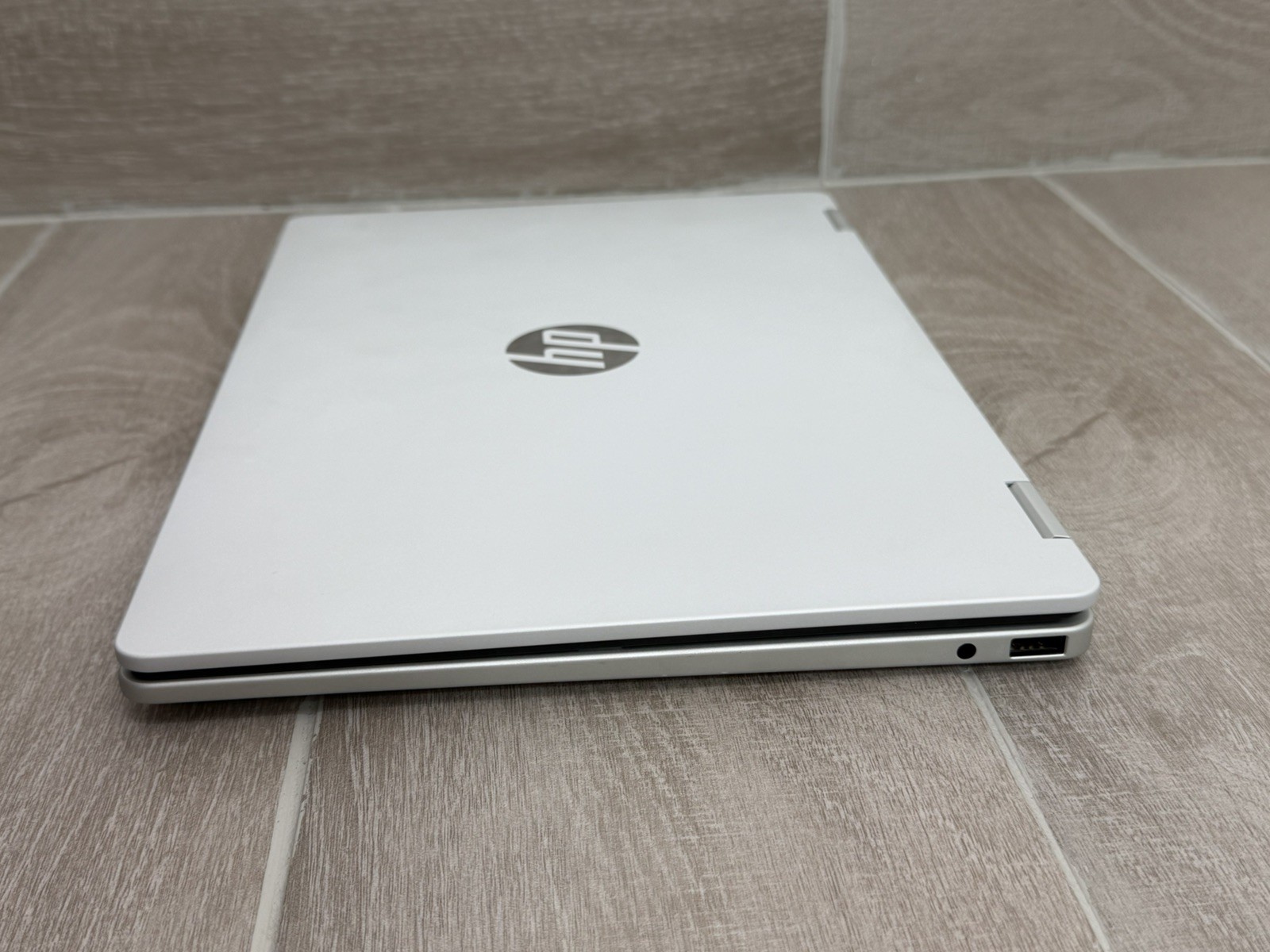 HP OmniBook 5 Flip 14″ Touch Laptop Core 5-120U 8GB RAM 512GB NVMe SSD Win-11