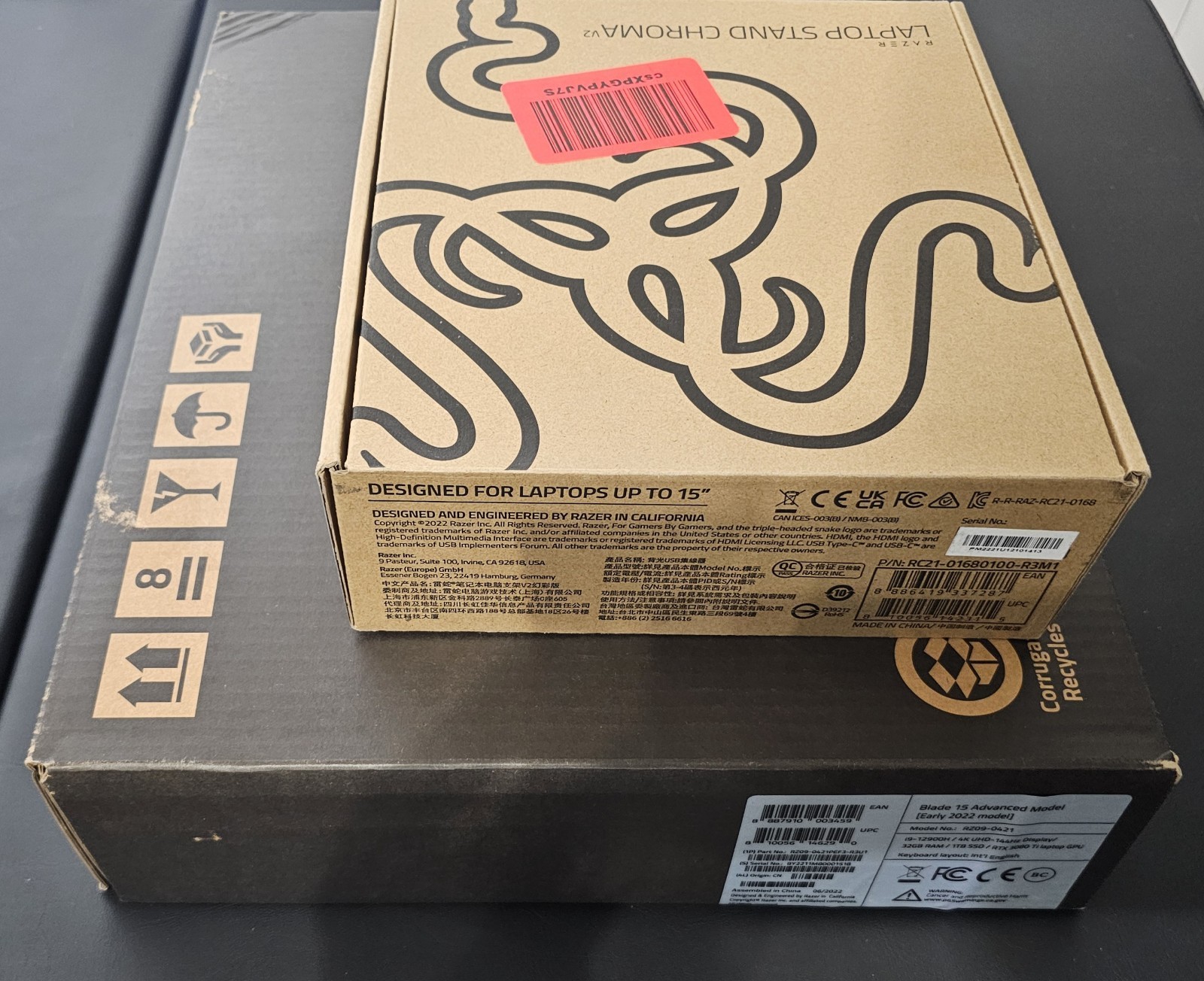 Razer Blade 15.6″ UHD (1TB SSD, Intel Core i7 12th Gen. With Laptop Stand Chroma