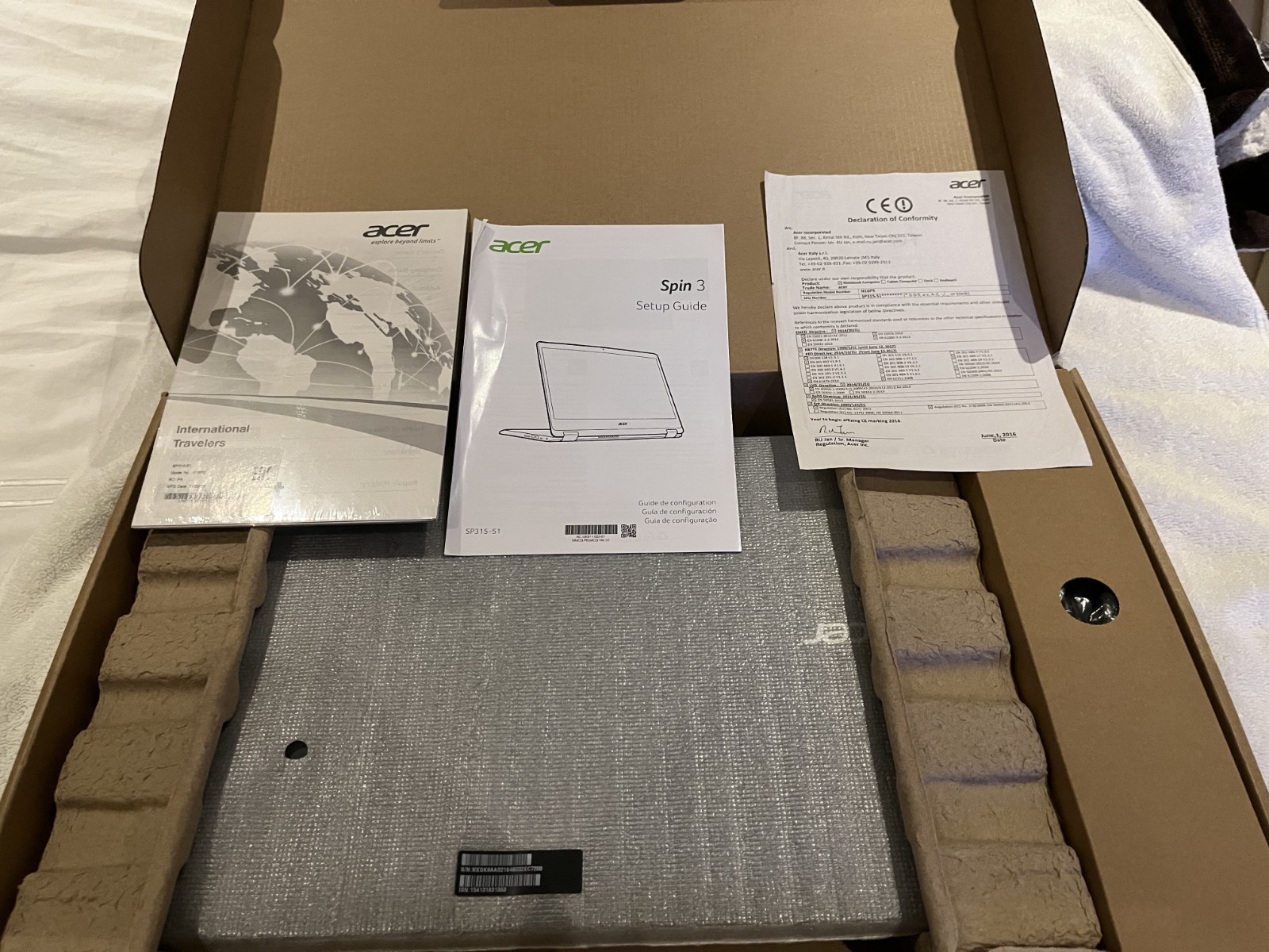 ACER Spin3 SP315-51-757C i7-7500U 2.7Ghz 256 SSD 1TB HDD 1080 15.6″ Display