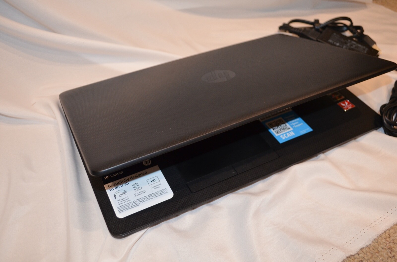 HP Pavilion Laptop db1xxx AMD Ryzen 3 8GB RADEON VEGA MOBILE Gfx 250gb EXCELLENT