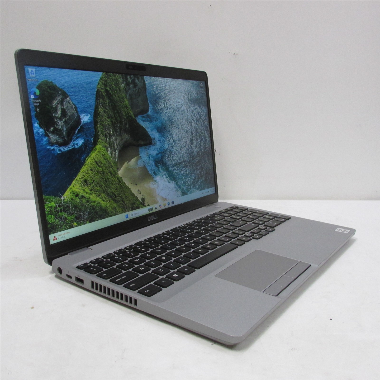 Dell Latitude 5510 i5-10310U 1.7GHz 16GB RAM 256GB NVME 15.6″ Win 11 Home DMG