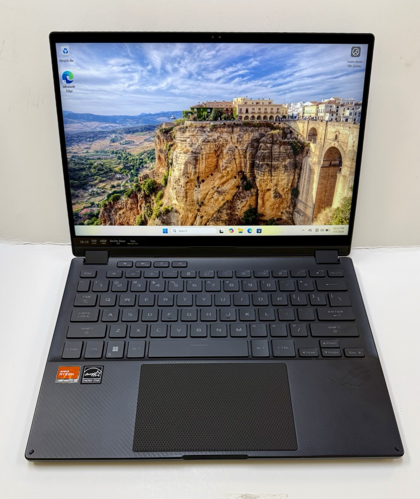 Asus ROG Flow X13 13.4 FHD+ TOUCH Ryzen 9 7940HS 16GB-RAM 512GB-SSD