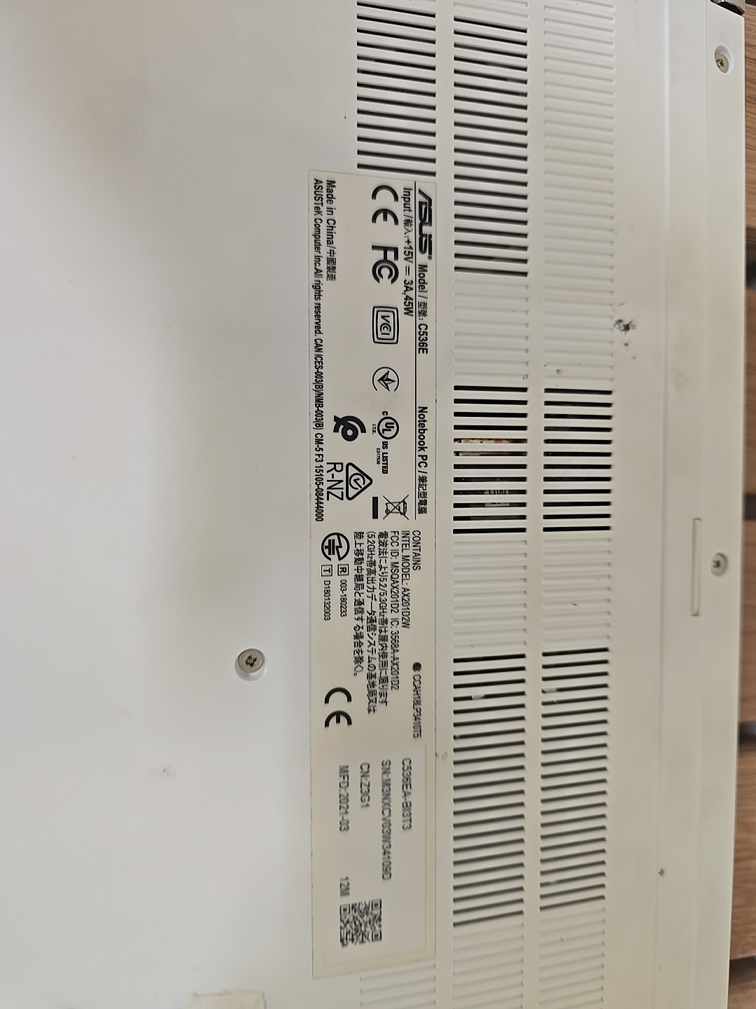 ASUS C536E CHROMEBOOK CORE I3 , 17″ SCREEN TURNS ON BUT STAYS DEAM PARTS ONLY)