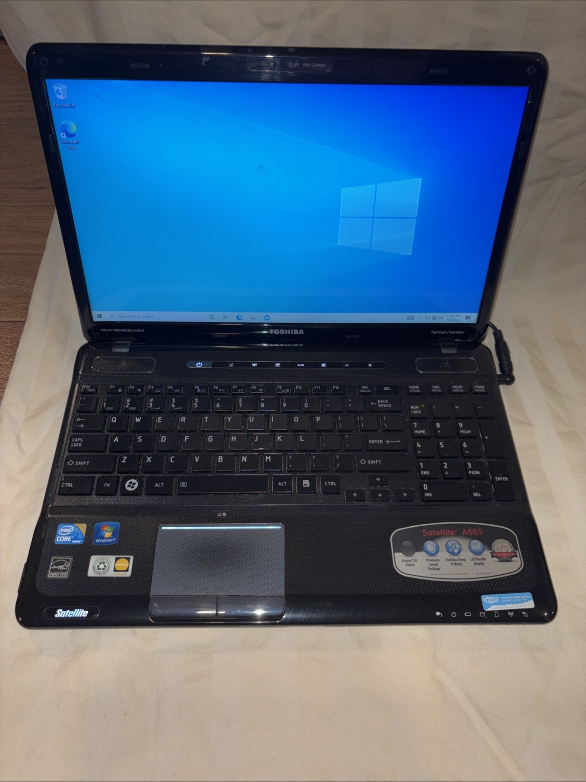 Toshiba Satellite A665-S6080 _ i3-M370 @ 2.4 _ 4GB RAM _ 500 GB_ windows 10 home