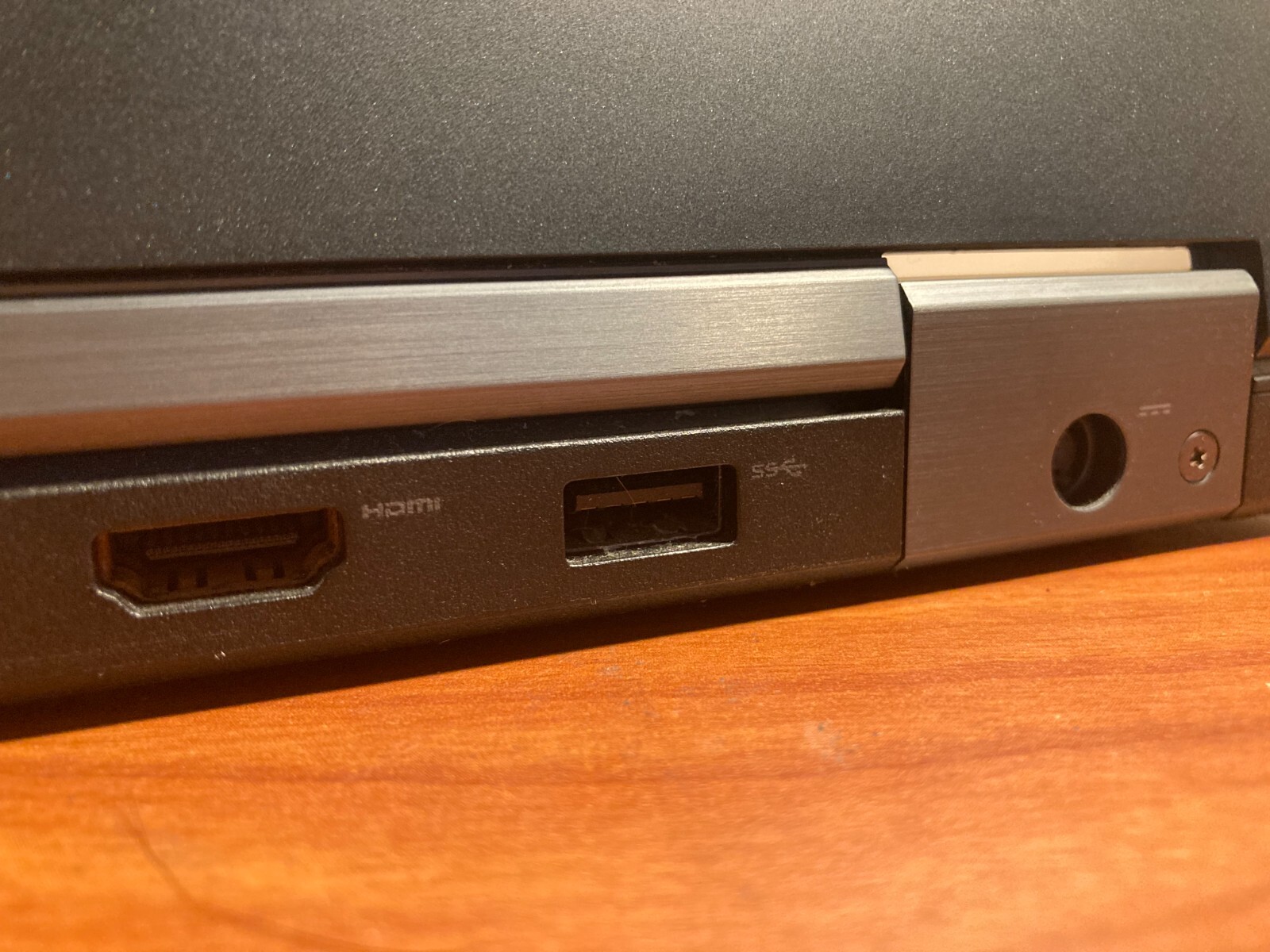 Dell Latitude E5550 15.6″ Intel Core i5 (5th Gen) 5300U **NO OS NO RAM NO HDD**