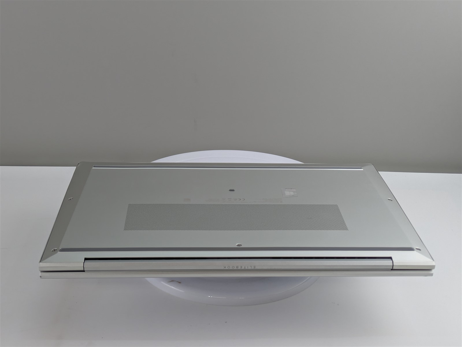 HP EliteBook 850 G8 i7-1165G7 16GB RAM 256GB SSD 15.6″ FHD W11P (26967)