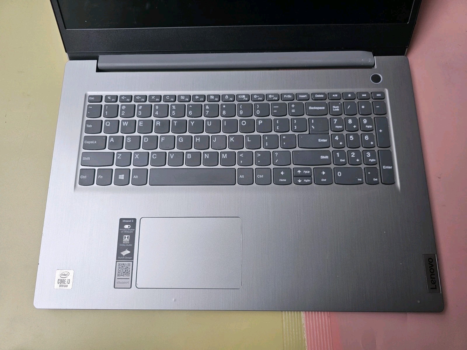 Lenovo IdeaPad 3 171ML05 10th Gen Intel Core i3 0GB SSD Cracked Screen