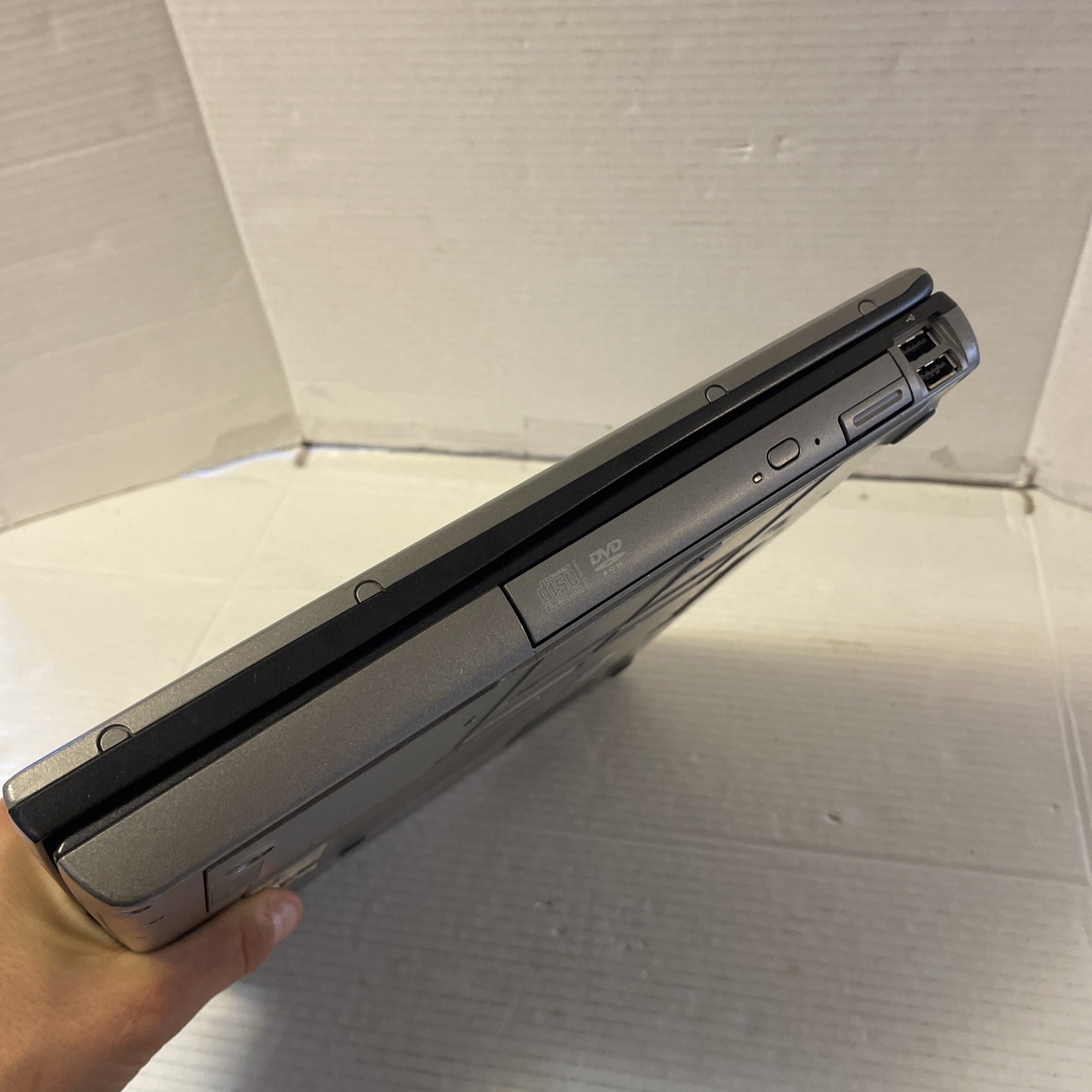 Dell Latitude D520 CORE 2 DUO 2GB 180GB HDD WIN VISTA