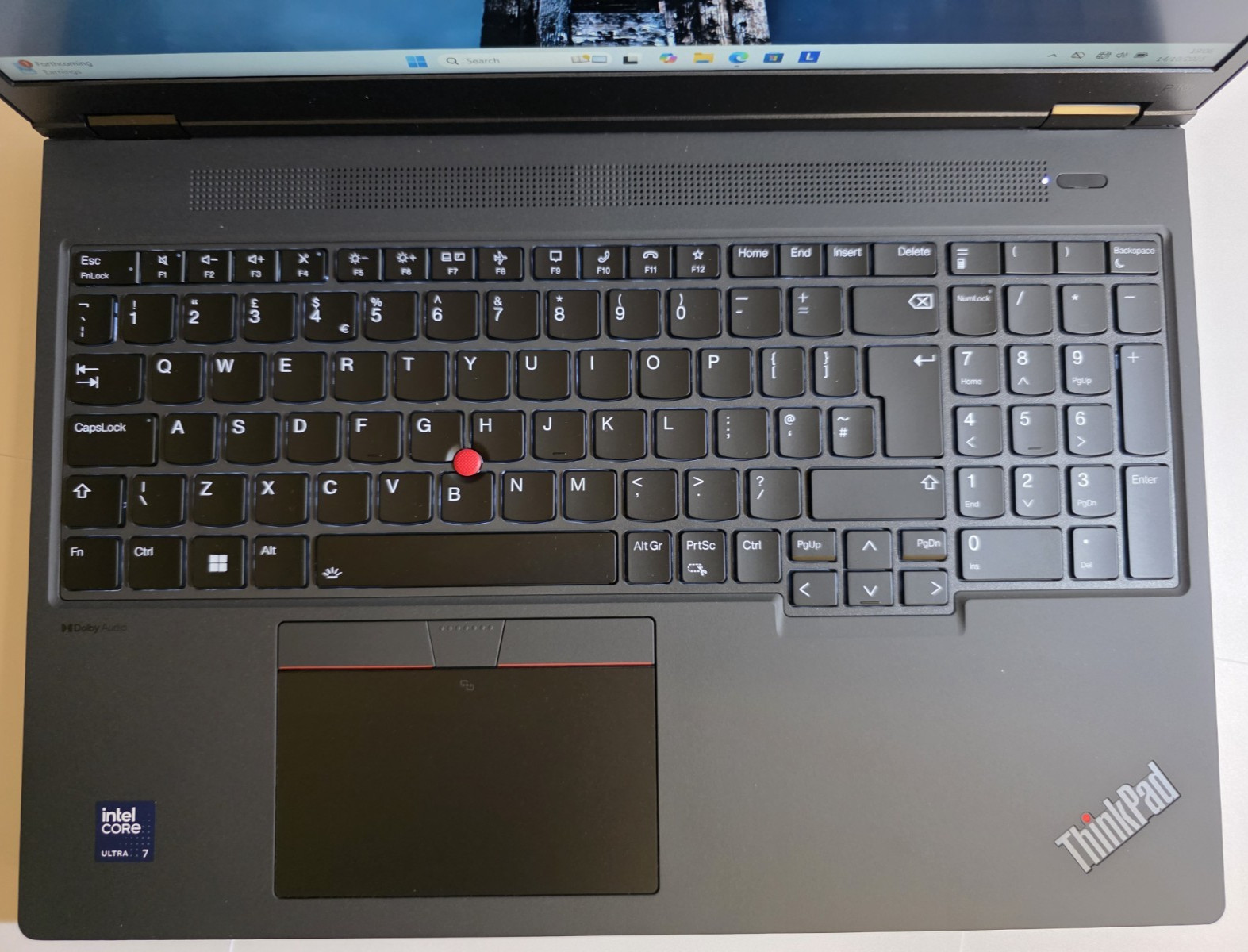 Lenovo ThinkPad P16v Laptop Intel Ultra 7 64GB 1TB SSD 16″ W11 Pro RTX 500 Ada