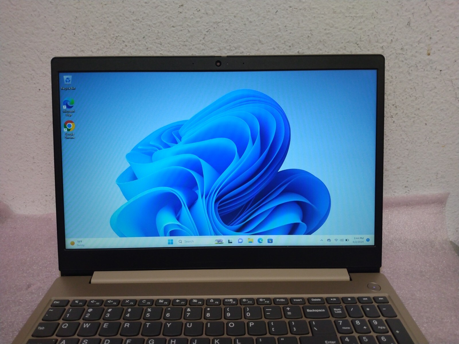 Lenovo IdeaPad 3 TOUCH 15.6″ Intel Core i3-1005G1 1.2GHz 12GB 1TB HDD BT Win11 H