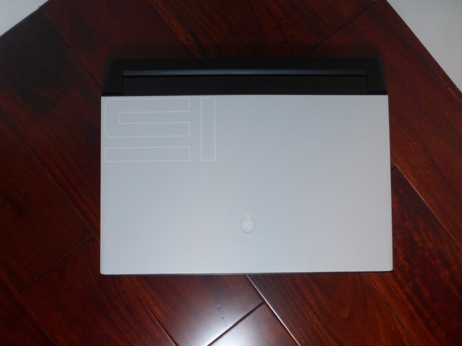 Alienware M15 R4 15.6″ 1080p 300hz, i9 10980HK, 1TB/32GB, Nividia RTX 3070