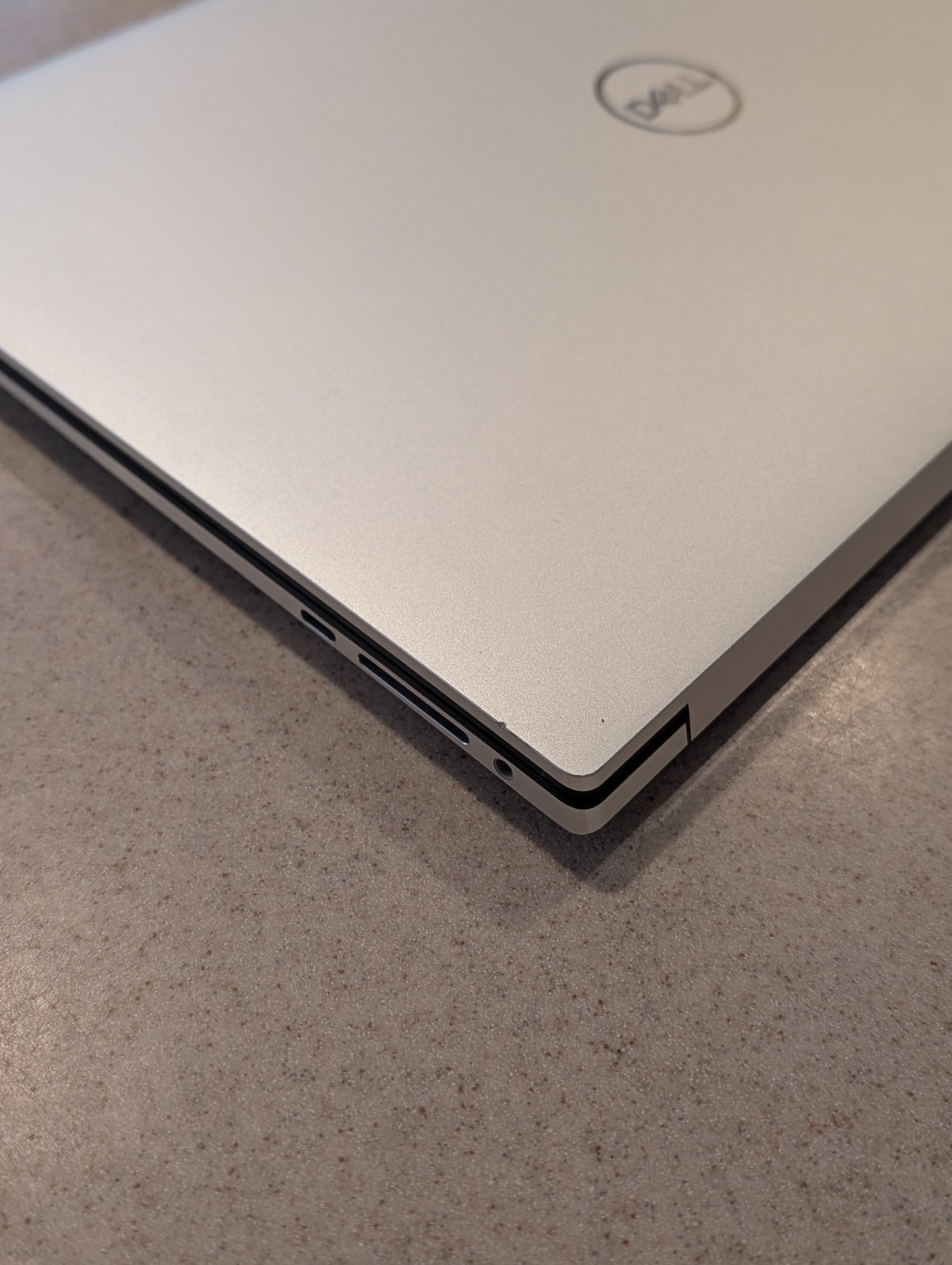 Dell XPS 15 9500 i7-10875H GTX 1650 Ti 64GB RAM 1TB Samsung EVO UHD Screen