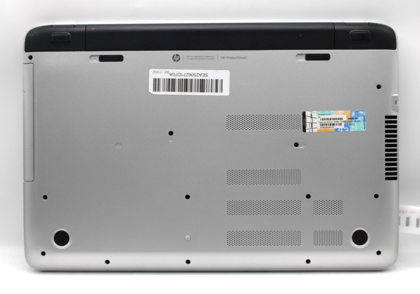 HP Pavilion 17 i5-8265U@1.7GHz 8GB DDR3 NO STORAGE OR OS *USED/TESTED*