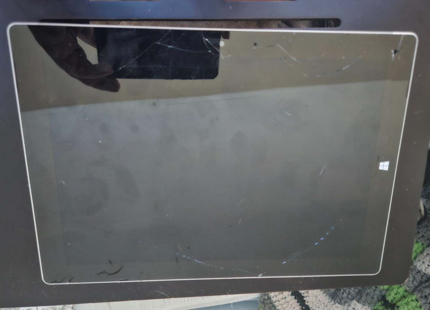 Microsoft Surface 3 (Model 1645) 128GB 4GB RAM — FOR PARTS / REPAIR — Cracked Sc