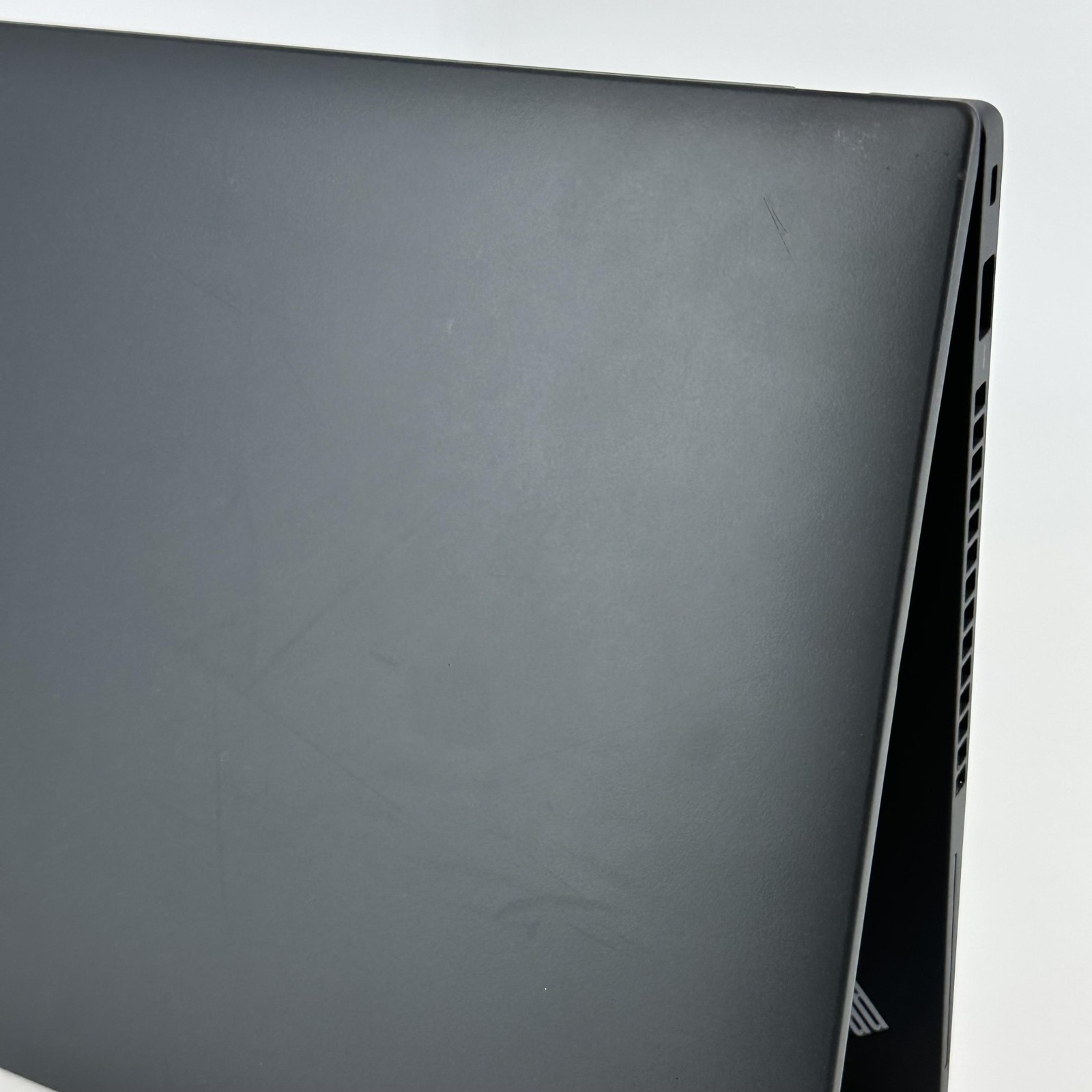Lenovo ThinkPad T14 Gen 3 FHD+ TOUCH 1.7 GHz i5-1250P 16GB 256GB – VERY GOOD