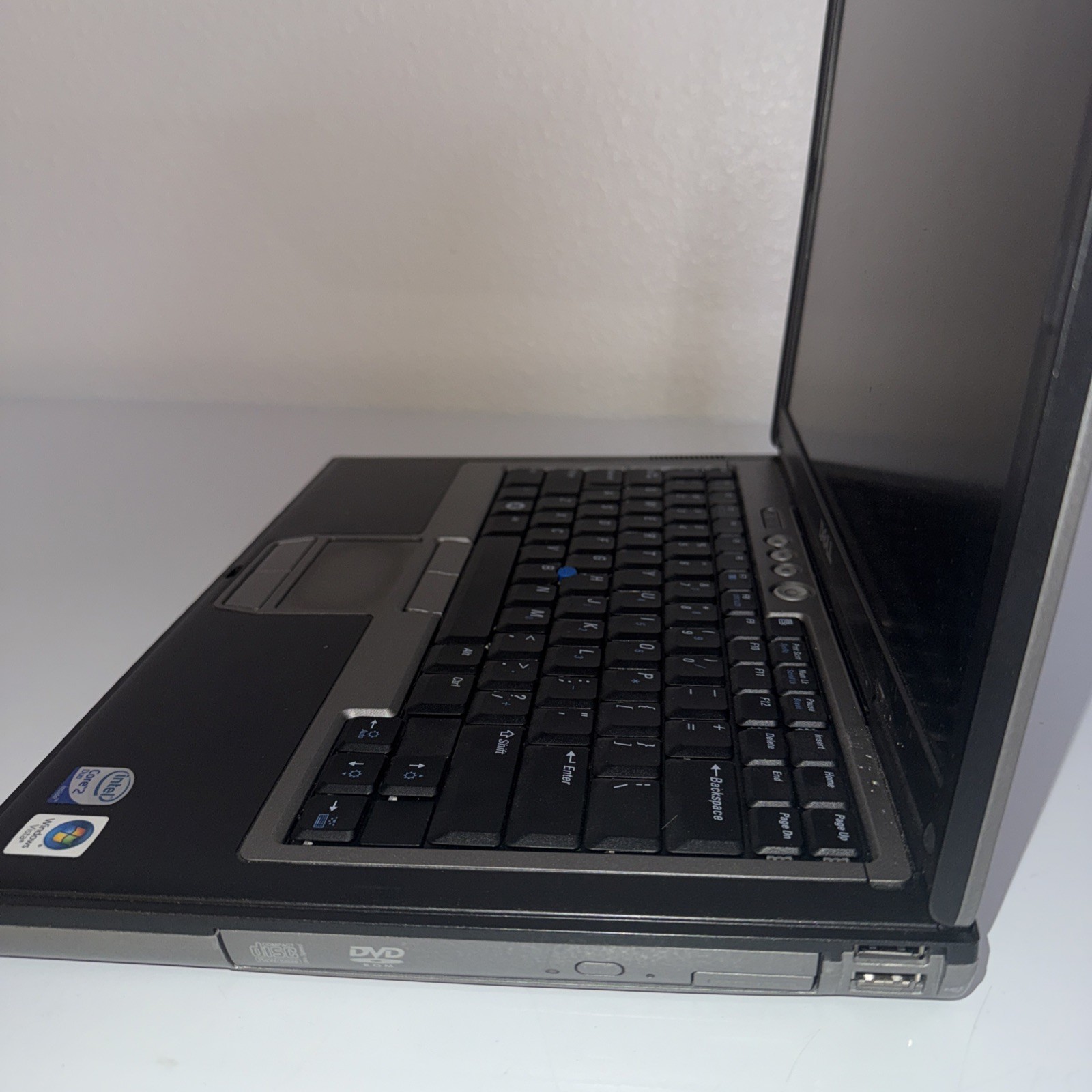 Dell Latitude D630 Laptop Duo 2, 2GB RAM , 120GBHD Win XP NO BATTERY