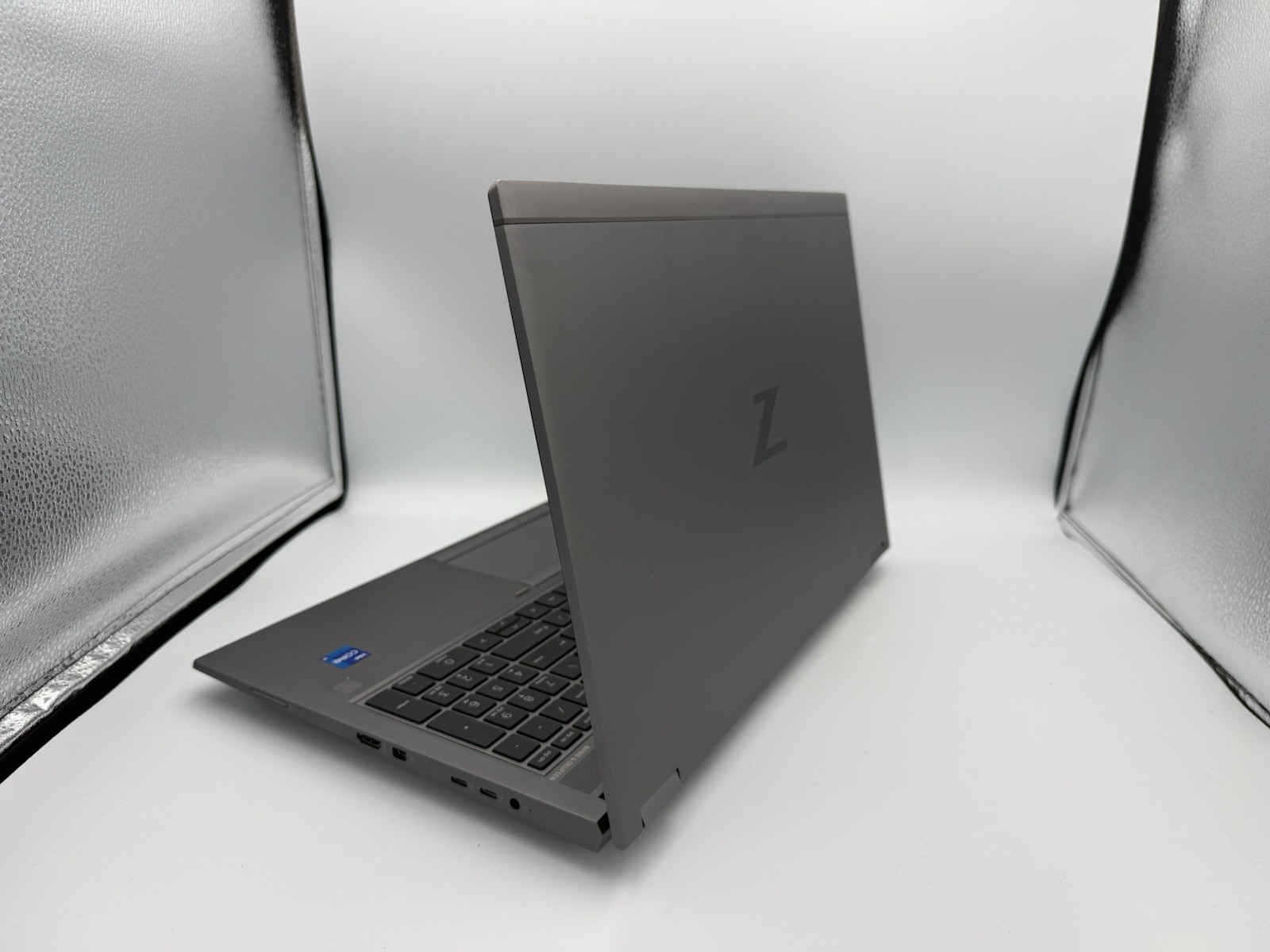 HP ZBook Fury 15.6” G8 WS – i7-11800H | 32GB RAM | 1TB SSD