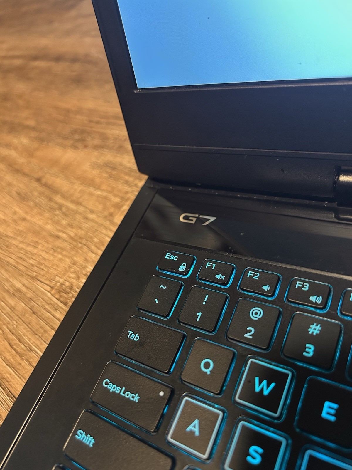 Alienware G7 Gaming Laptop Intel Core I7 -9750H 16GB RAM 512GB SSD RTX 2060 W11H