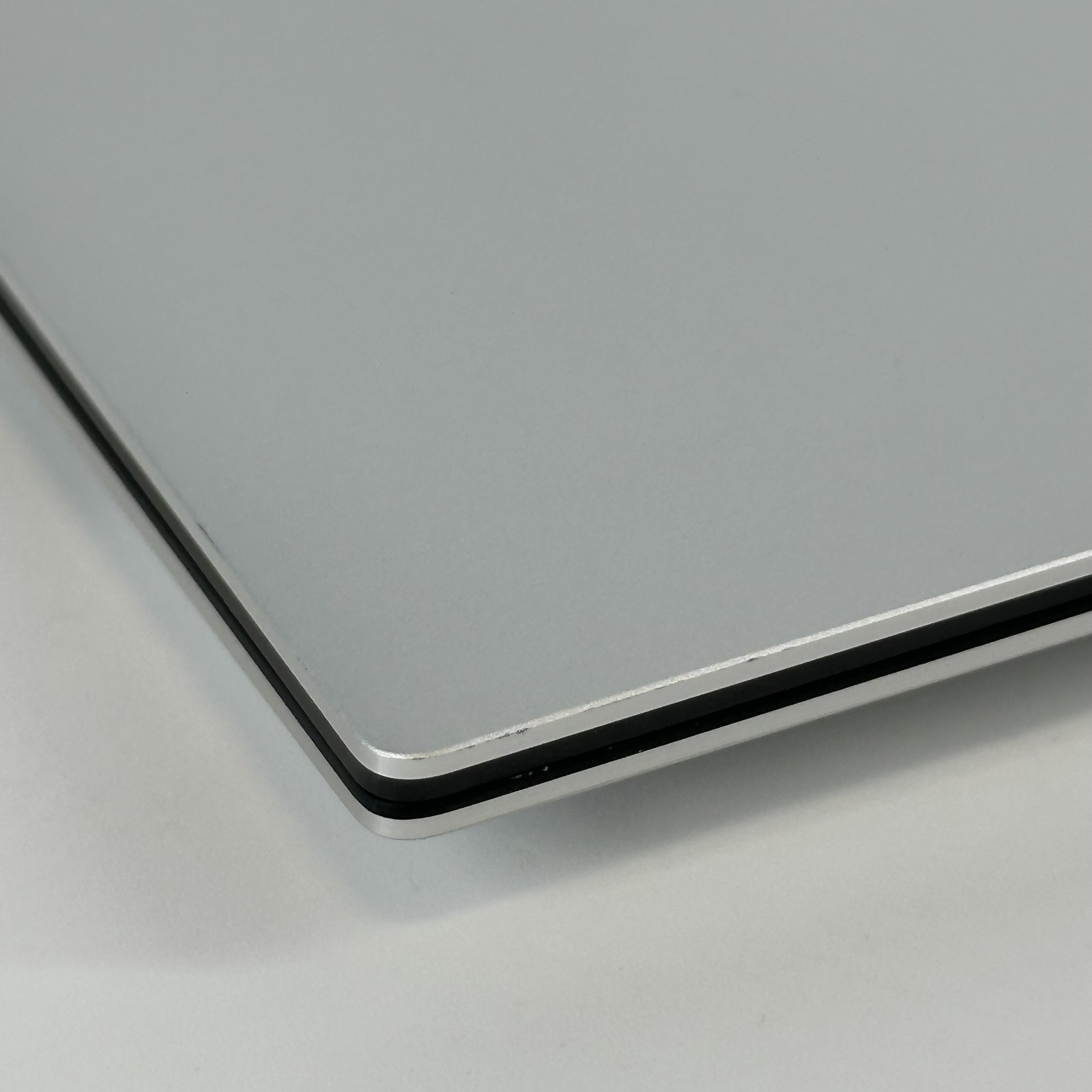 Dell XPS 15 9530 FHD+ 2.4 GHz i7-13700H 16GB 512GB SSD Intel Arc A370M Very Good
