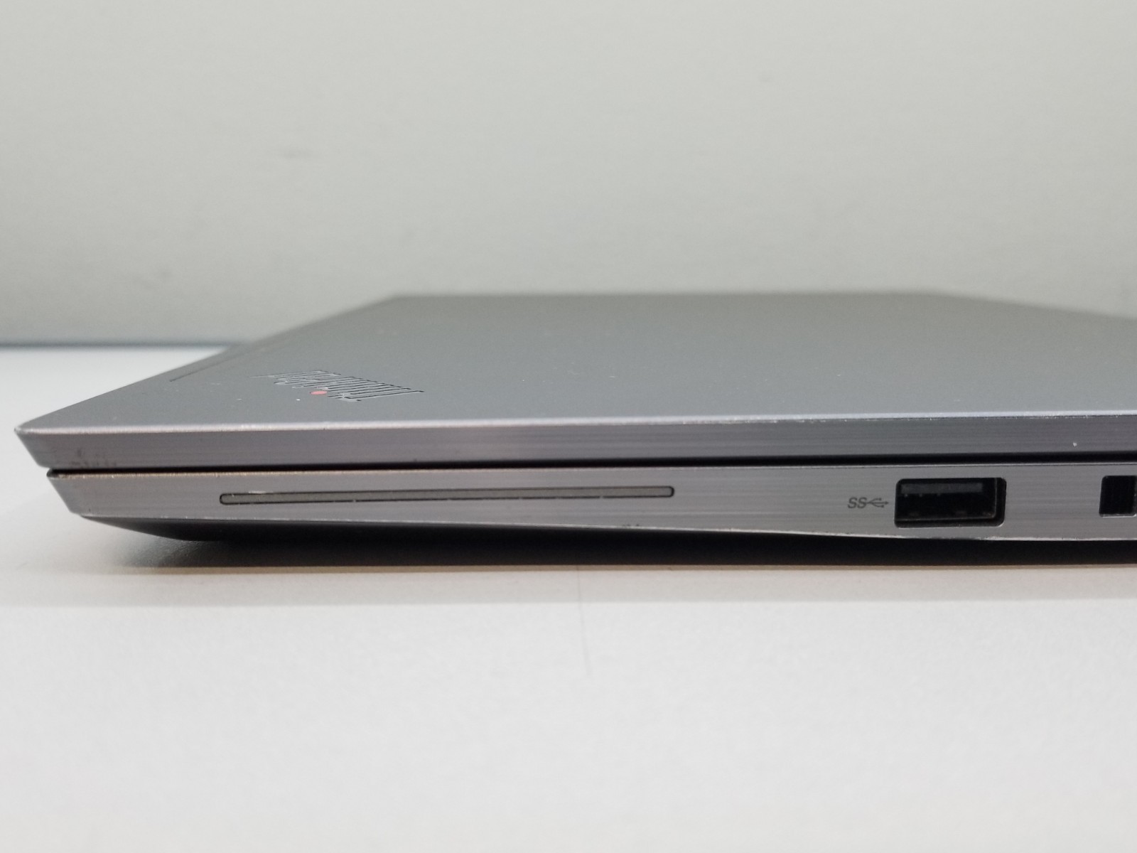 AS-IS Lenovo ThinkPad T14s 14″ i7-1185G7 1.2GHz 16GB 256GB NVMe Iris Xe Ubuntu