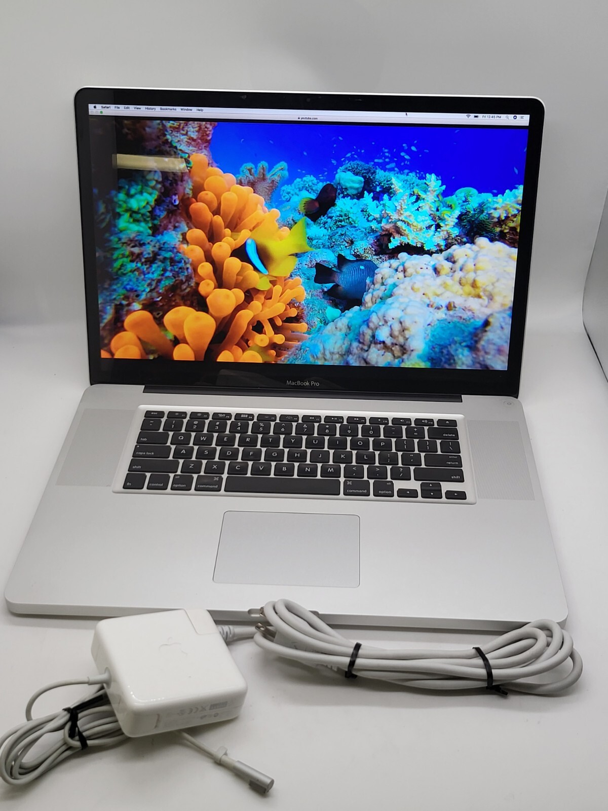 UPGRADED APPLE MacBook Pro 17” Core i7 TURBO 3.5GHz 16GB 4TB SSD 3 YEAR WARNY