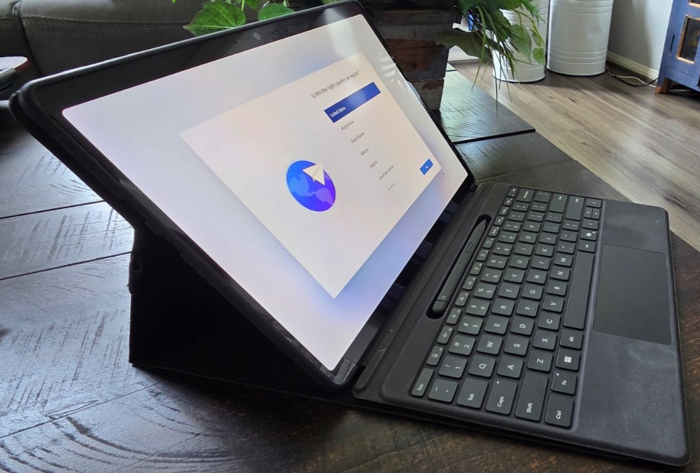 Microsoft Surface Pro 11 13″ OLED X Elite 16GB 512GB + Keyboard Pen Charger Case