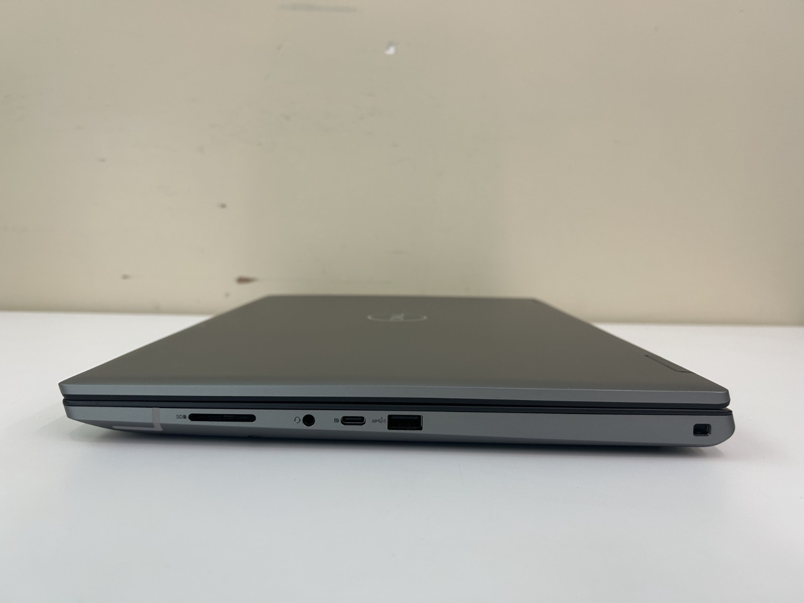 Laptop Dell Precision 7680 16″ Core i7-13850HX 32GB RAM 1TB SSD RTX 2000 Win 11