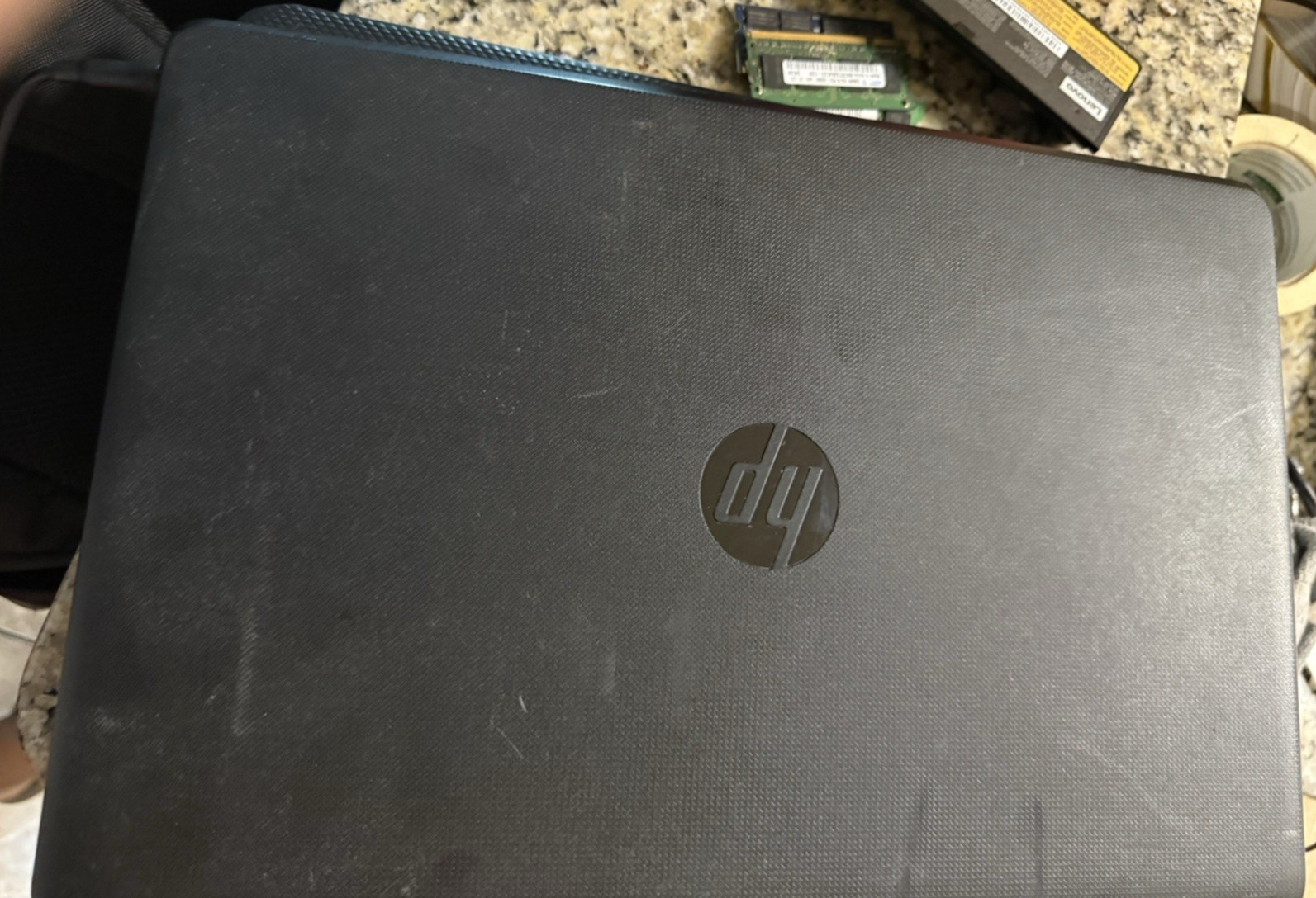 HP 255 G6 / AMD A6-9220 R4 5 CC. 2C+3G @ 2.50GHz/ 500GD 4GB RAM WIN 10 PRO
